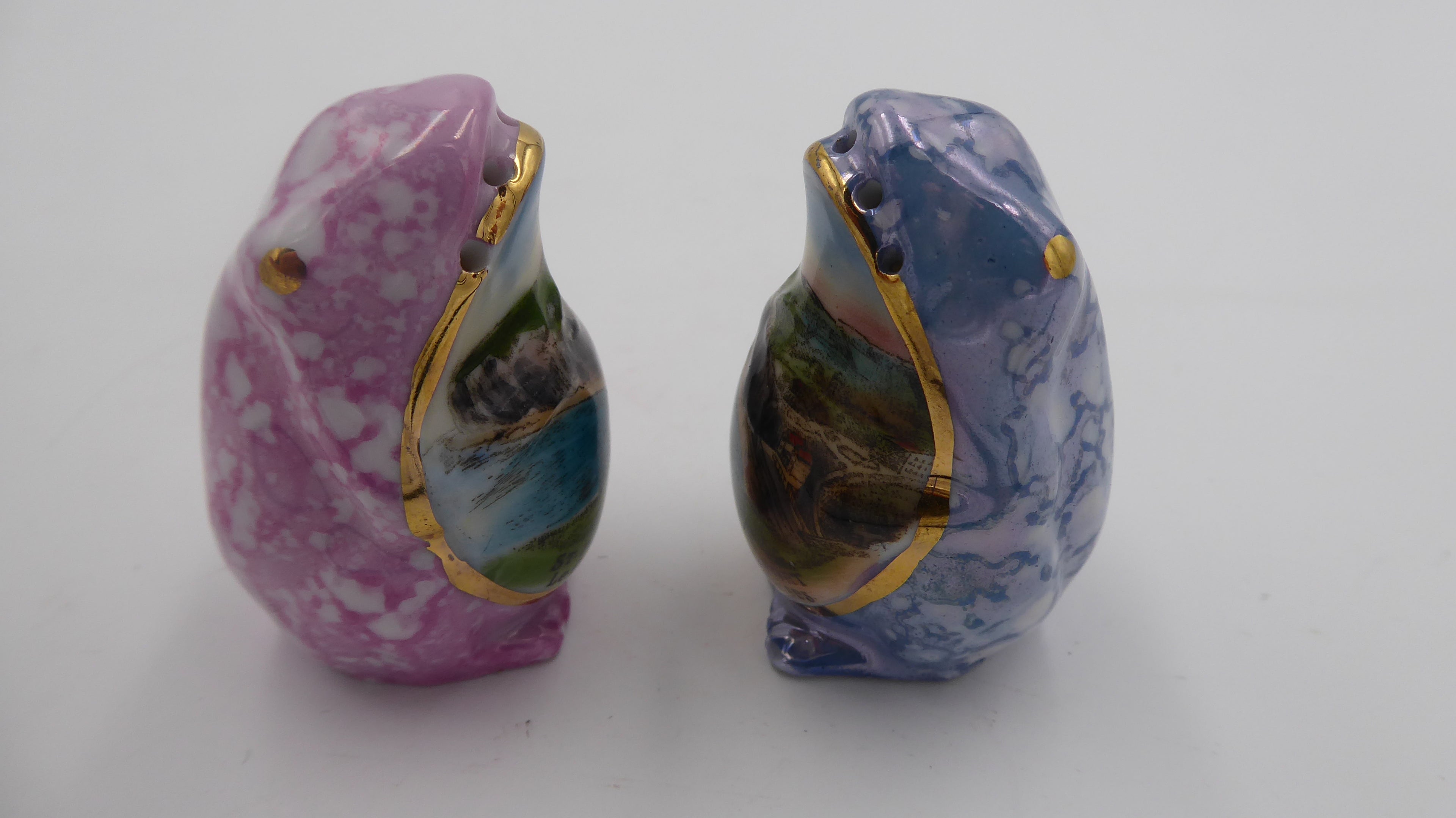 Salière et poivrier en fine porcelaine décorée SAINT-PIERRE EN PORT