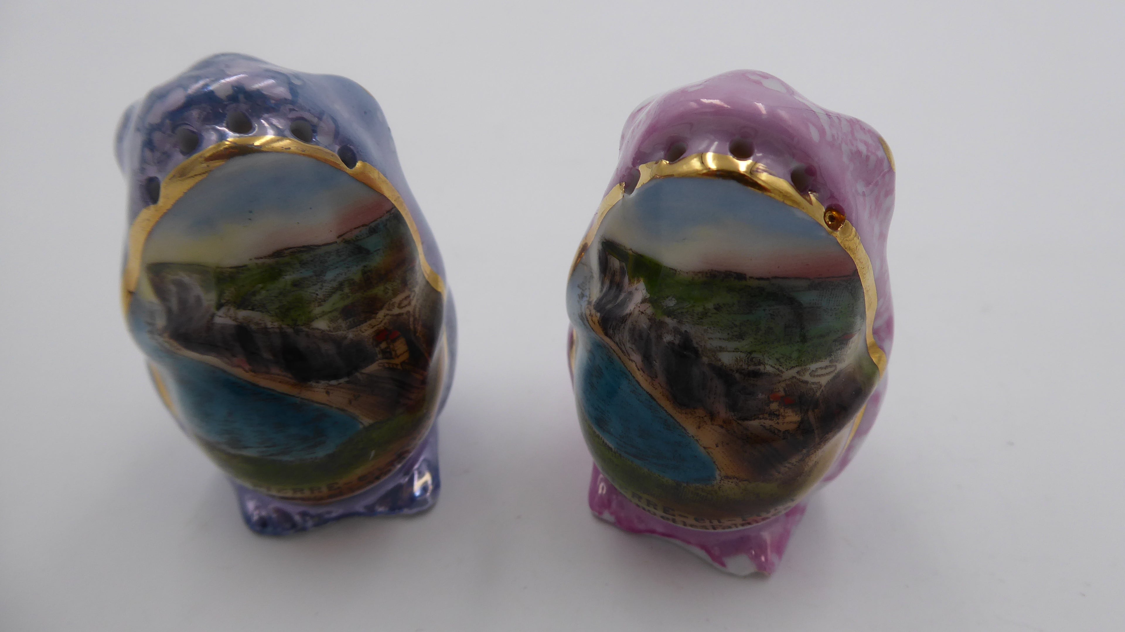 Salière et poivrier en fine porcelaine décorée SAINT-PIERRE EN PORT