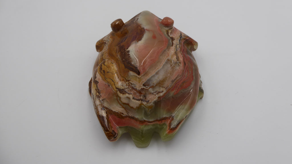 Énorme sculpture en onyx