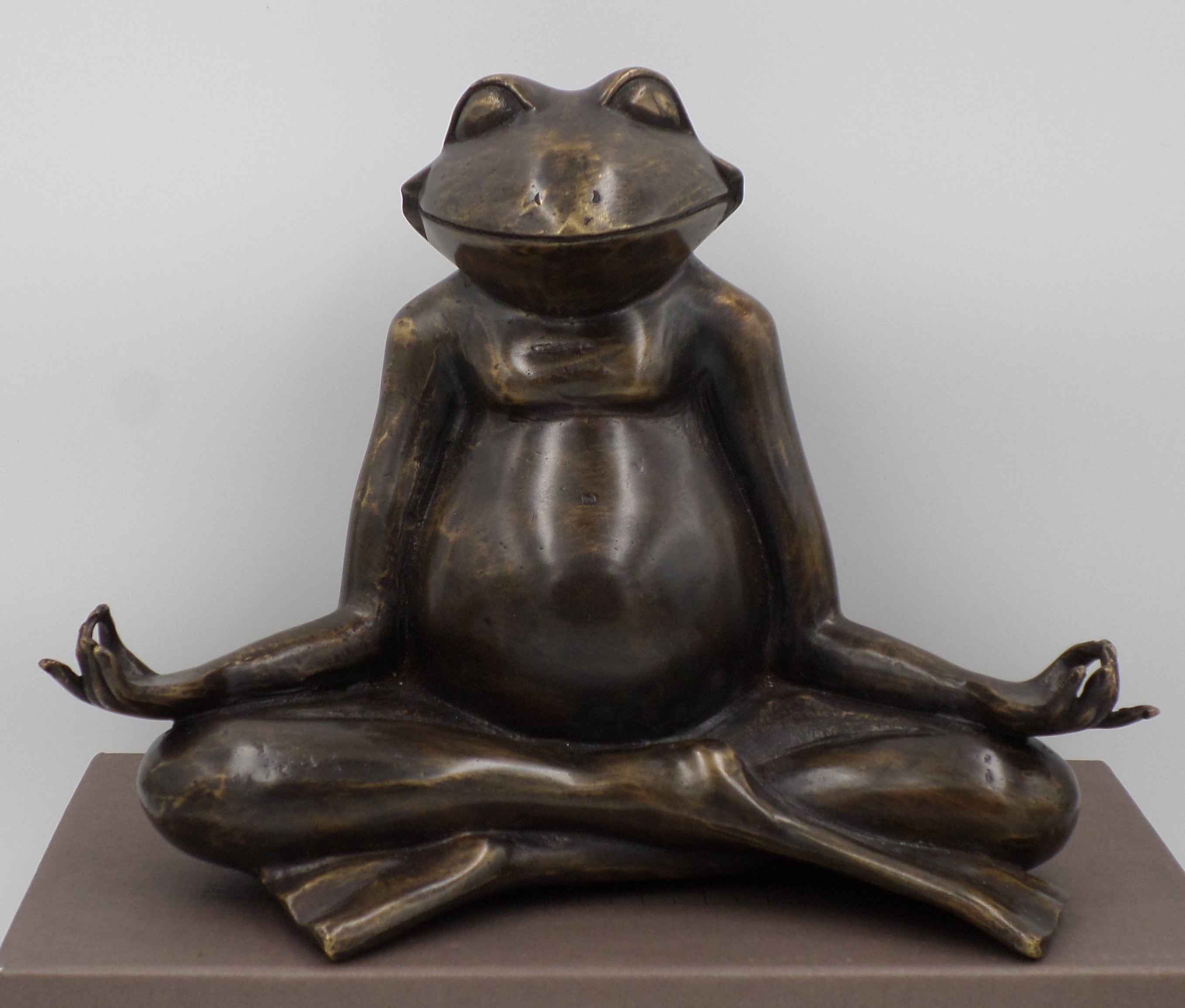 Grande grenouille ZEN en bronze patinée