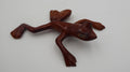 Grenouille sculptée en bois d'acajou