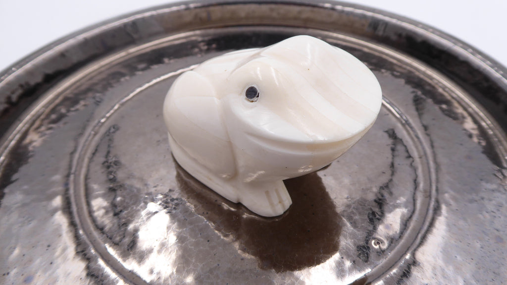 Petite grenouille onyx blanc nervuré (A confirmer)