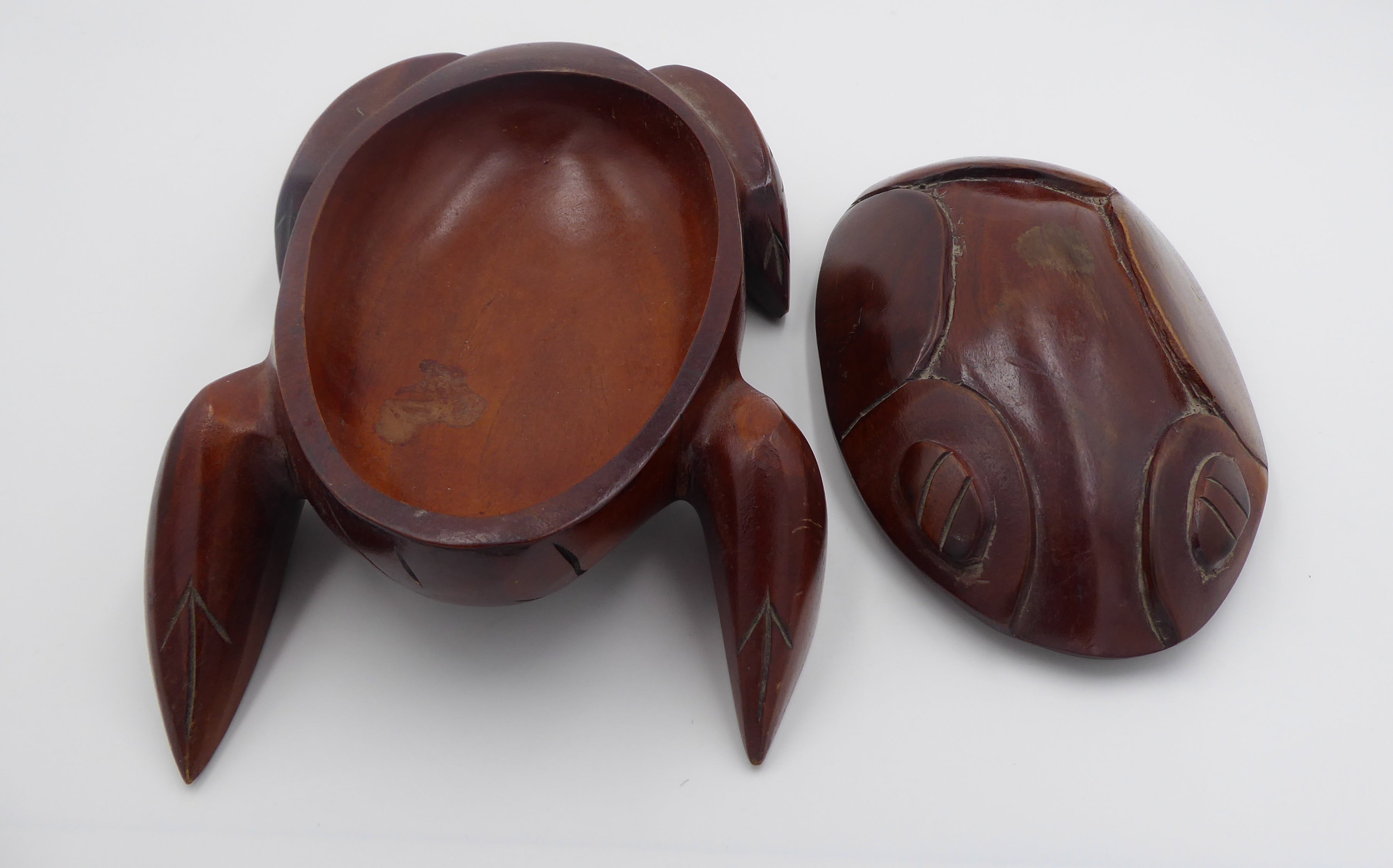 Énorme boite grenouille en bois d'acajou sculptée MARTINIQUE