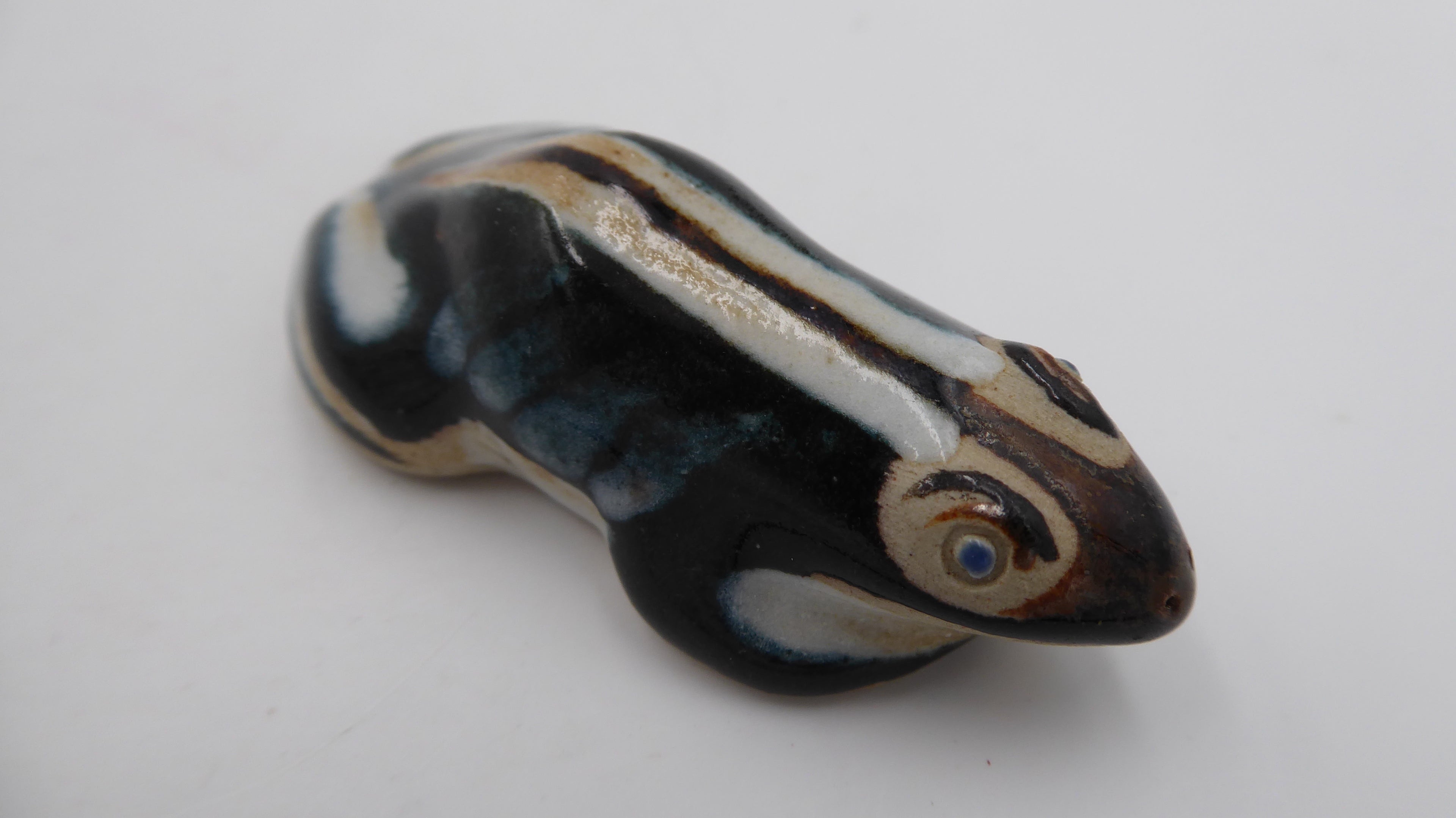 Petite grenouille étirée en céramique