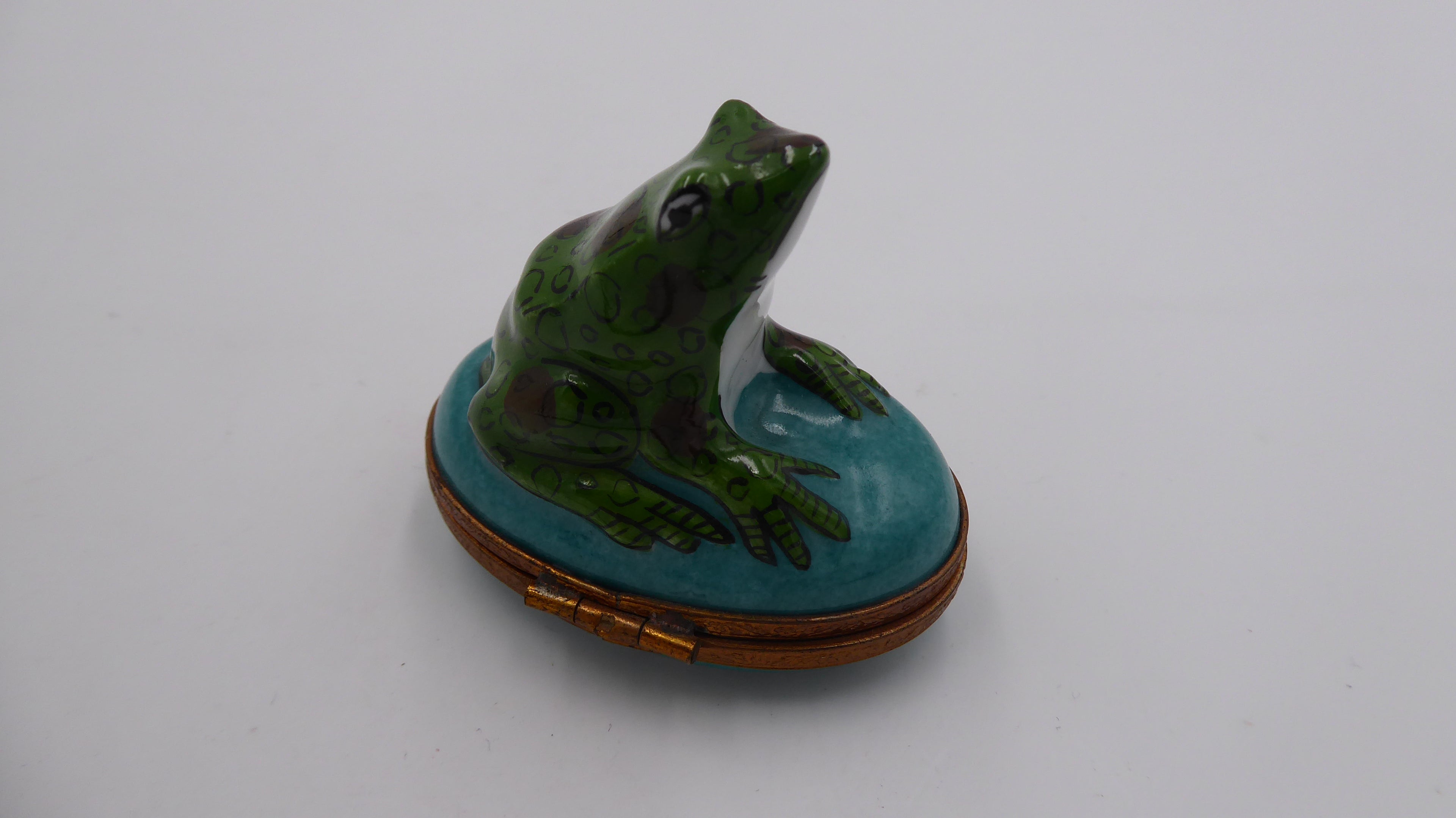 Petite boite à bijoux LIMOGES fermoir grenouille en laiton