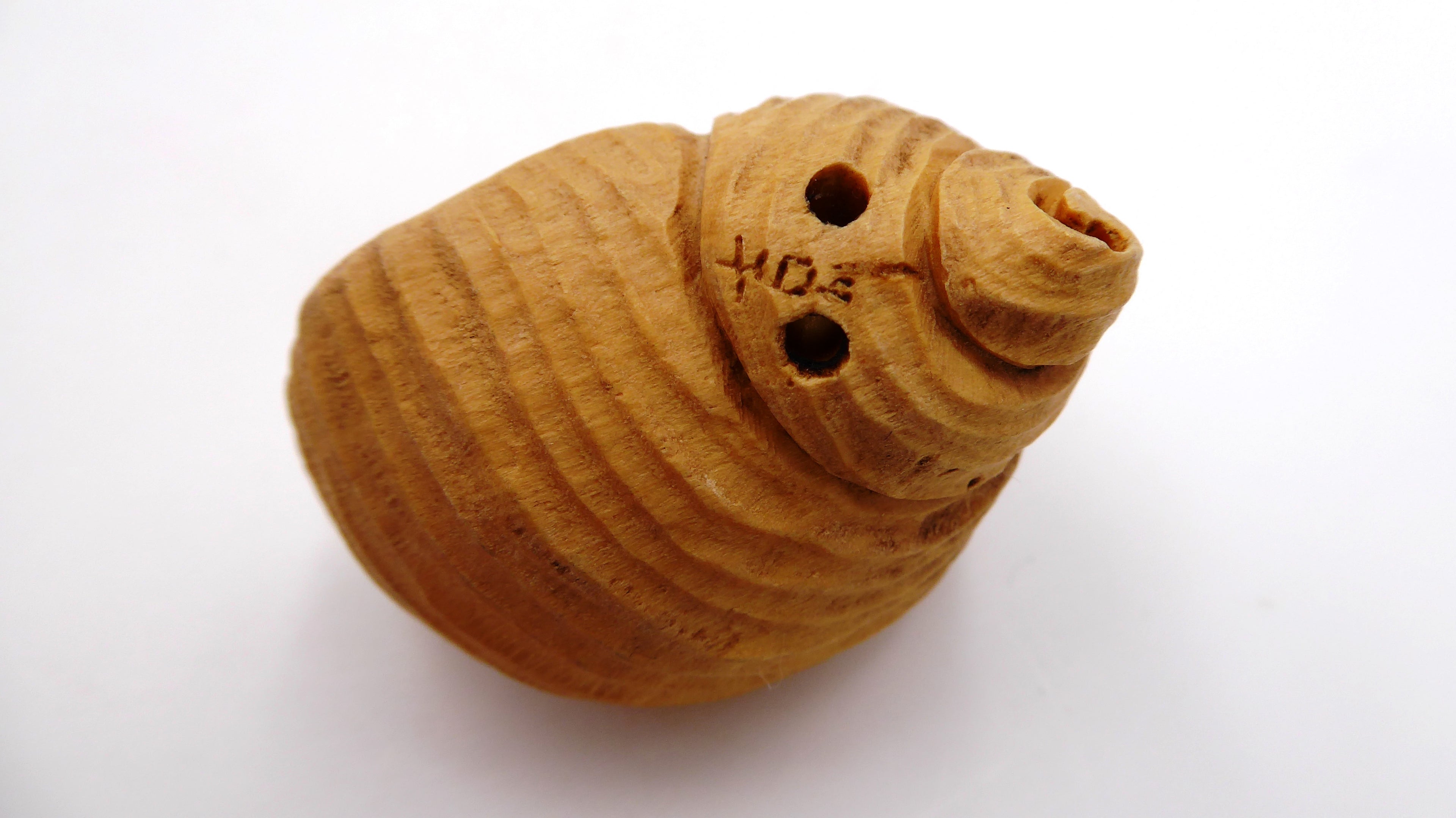 Metsuke signé Grenouille dans un coquillage