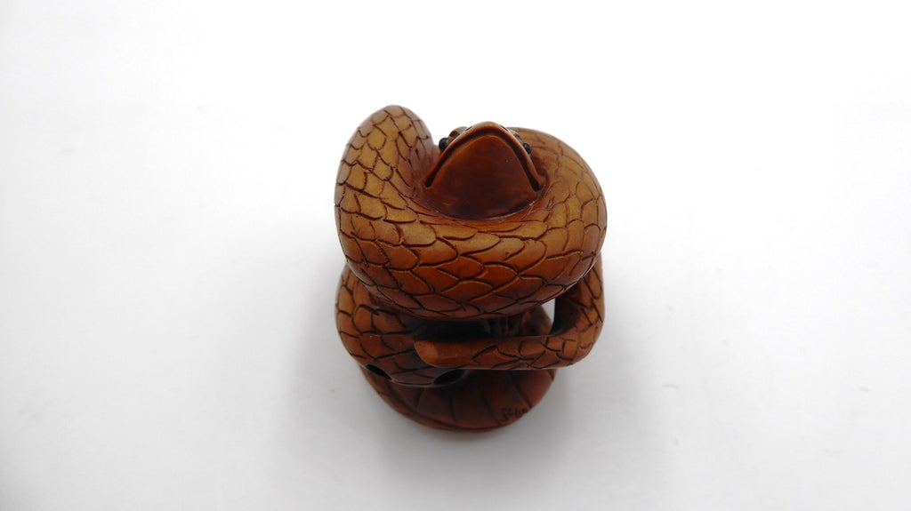 Metsuke signé Serpent étranglant une grenouille