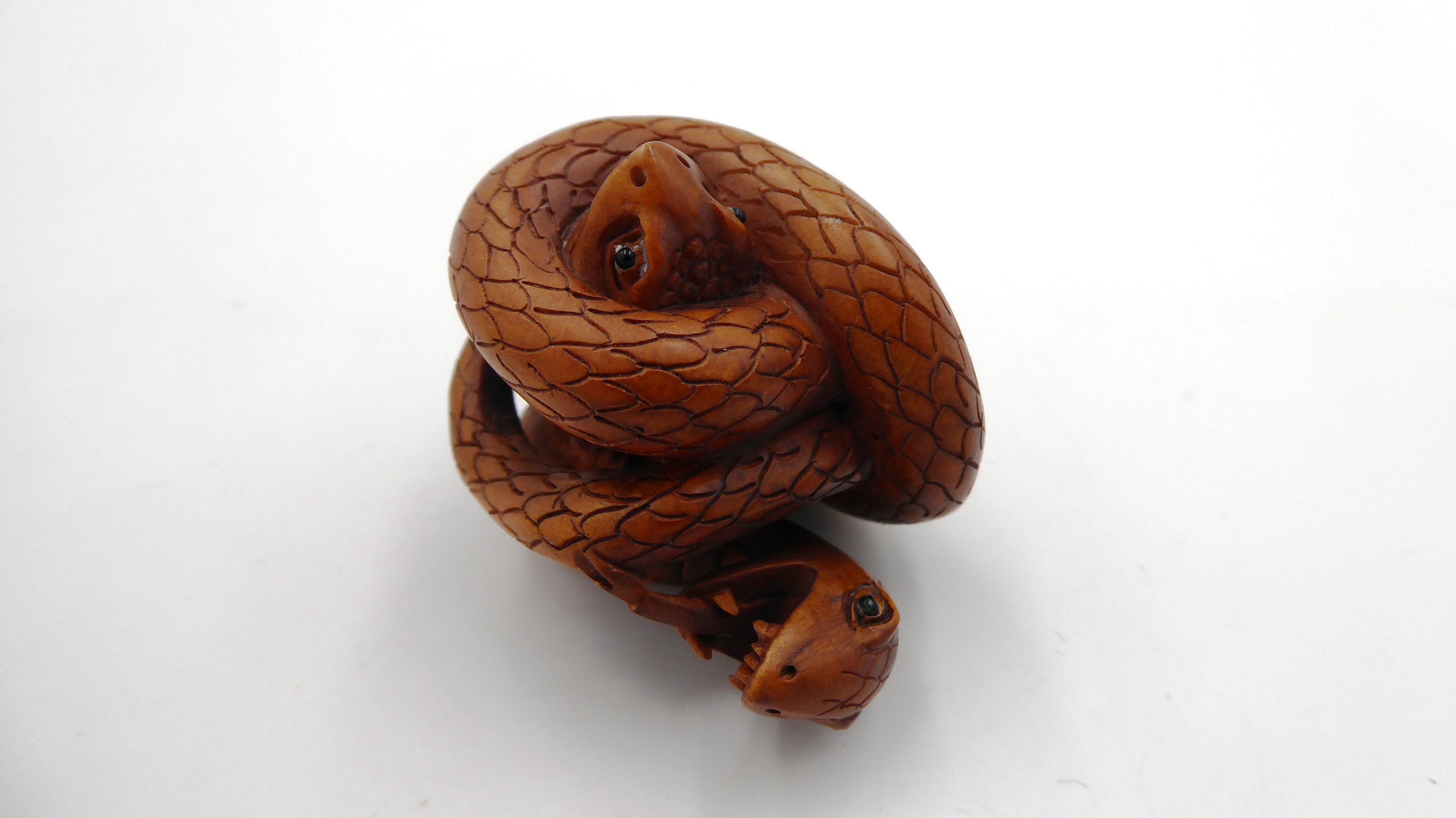 Metsuke signé Serpent étranglant une grenouille