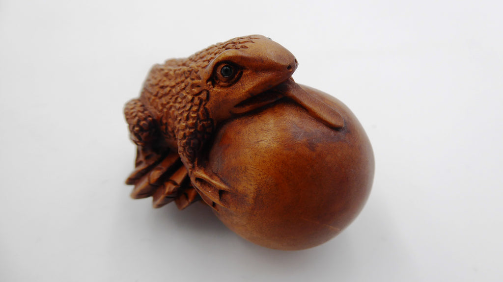 Metsuke signé Grenouille sur une boule