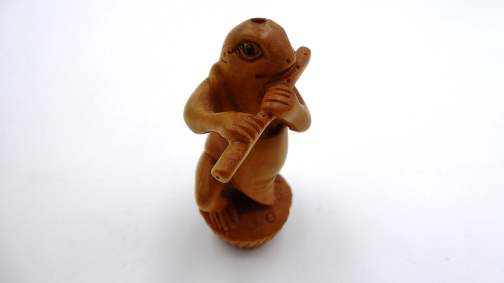 Metsuke signé Grenouille jouant de la flute