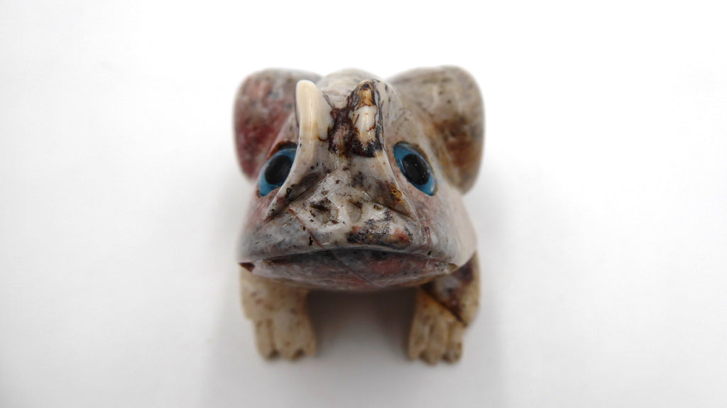 Belle petite grenouille en pierre rhodonite