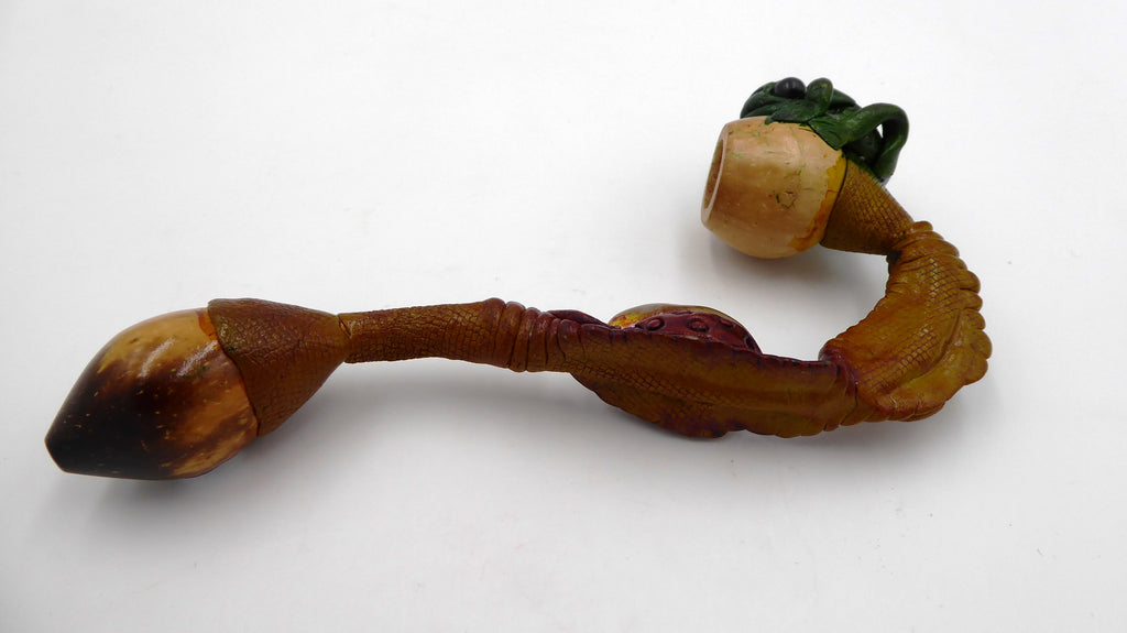 Belle pipe courbée stylisé et bien décoré