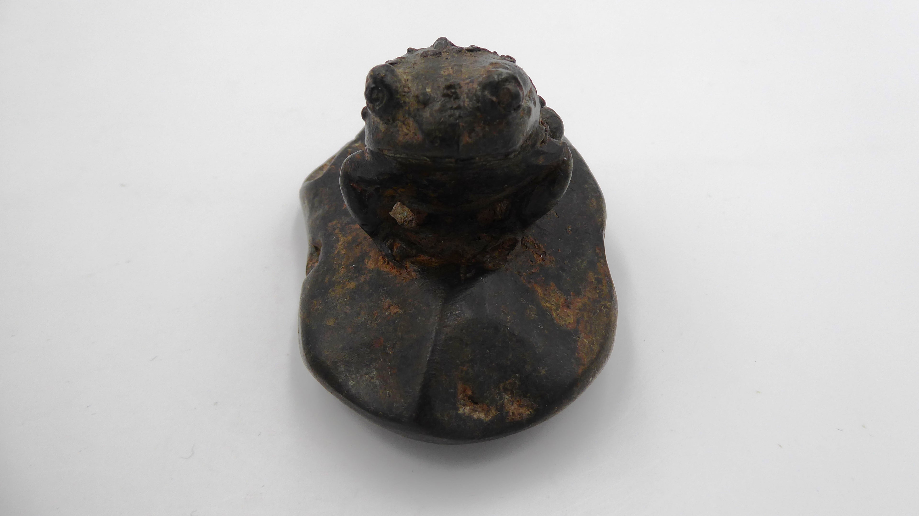 Petit bronze signé P. CHENET (France XX siècle)