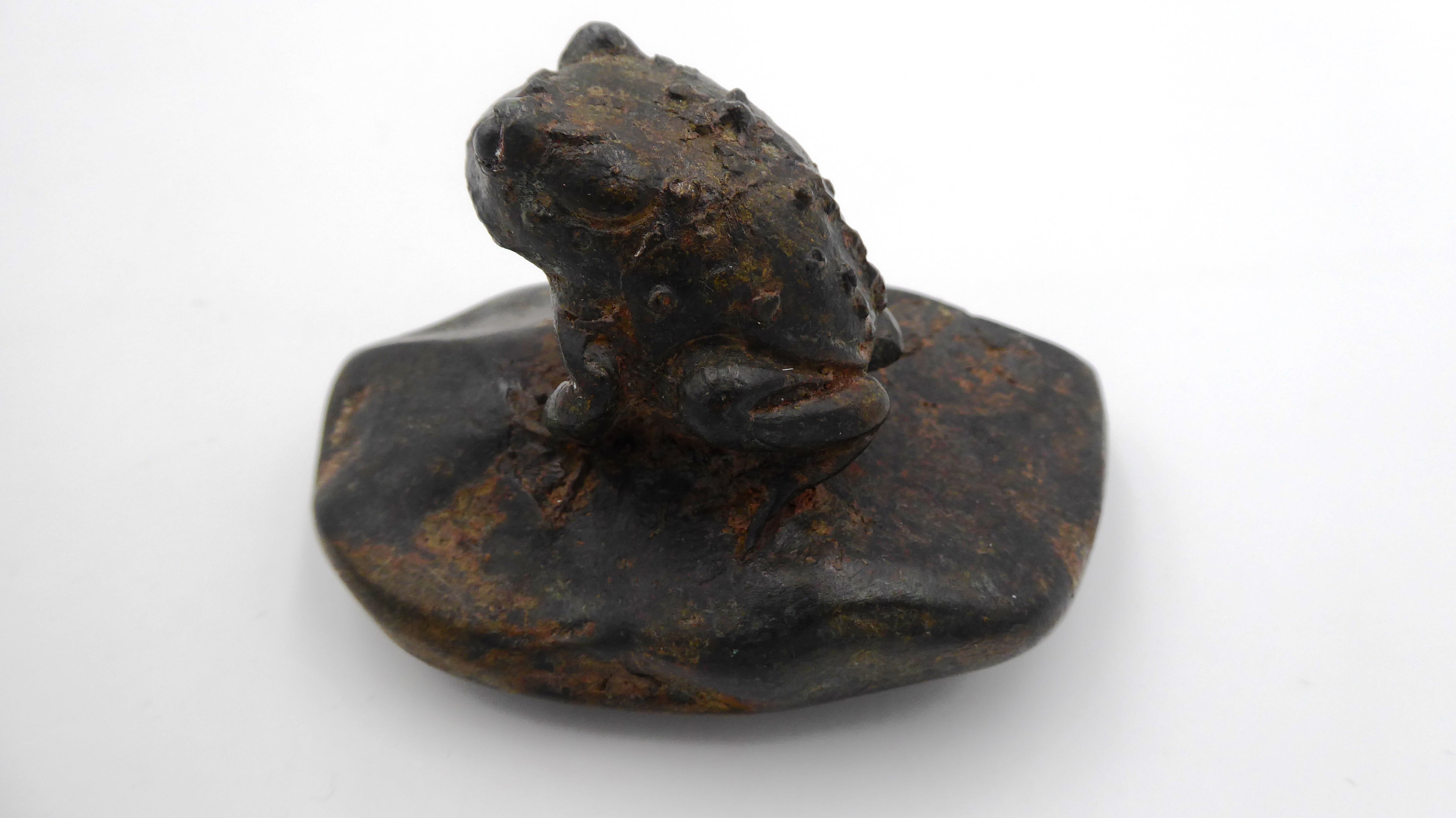 Petit bronze signé P. CHENET (France XX siècle)