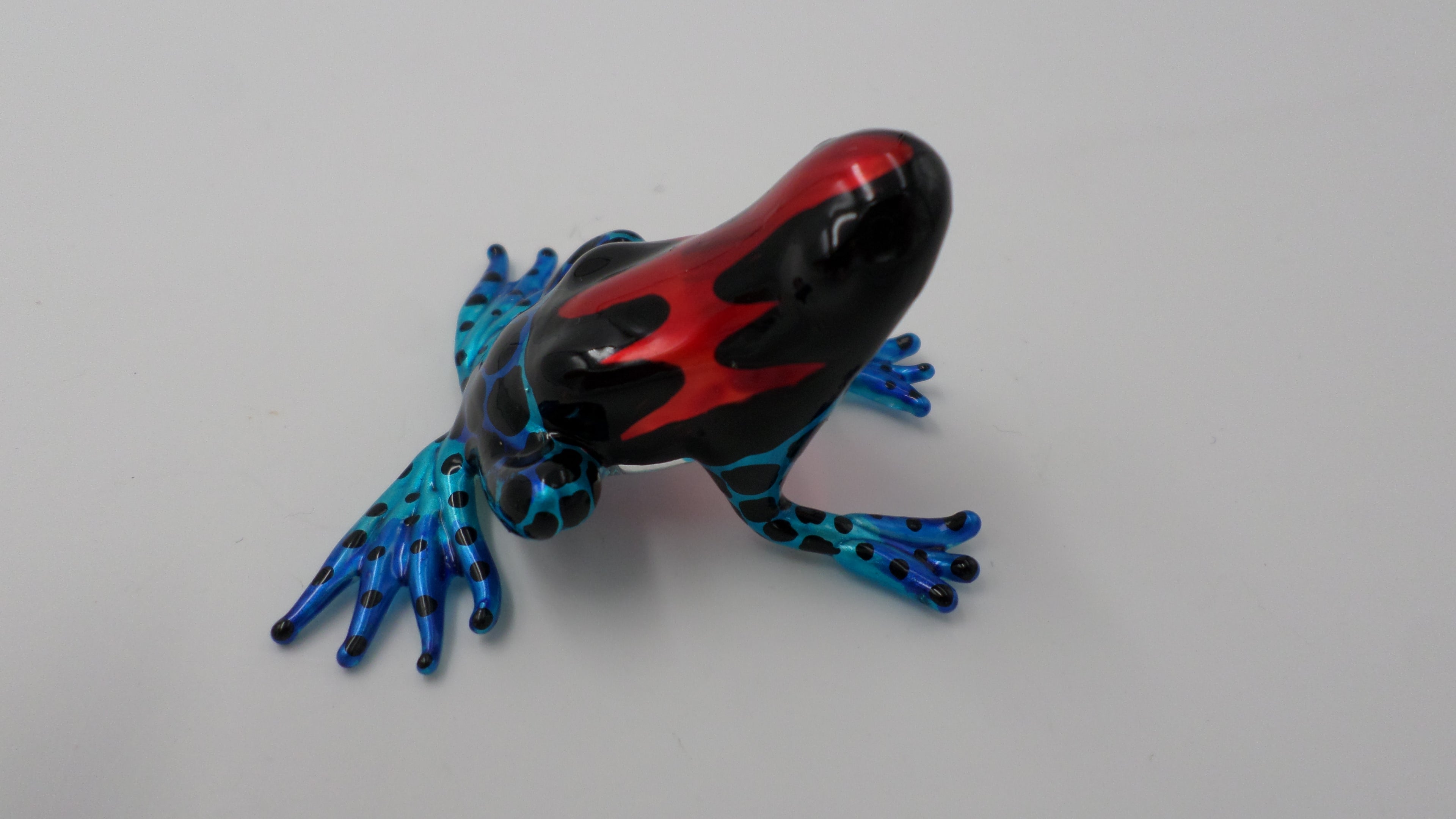 Grenouille rouge noire et bleu en verre soufflé main