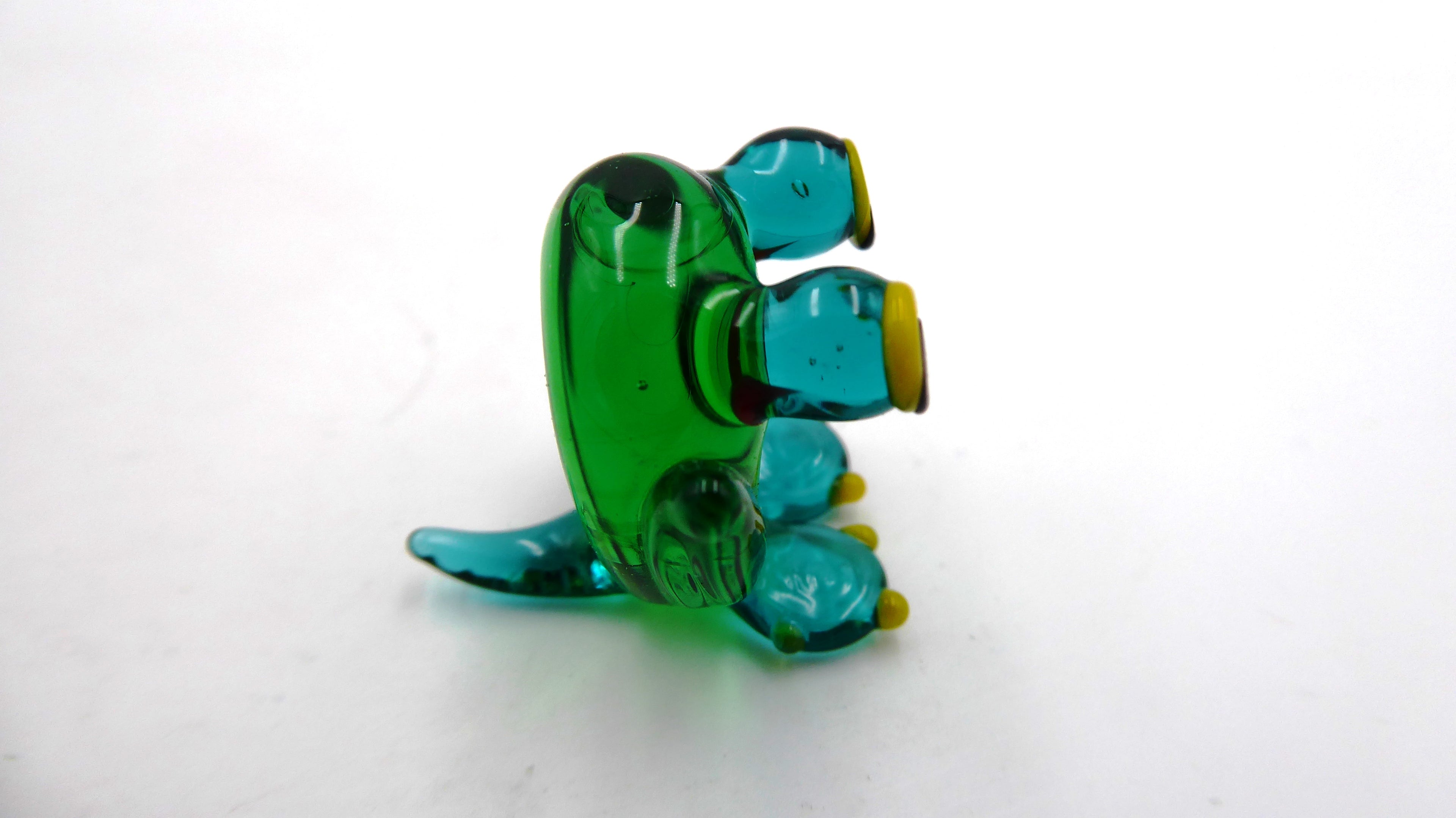 Toute petite grenouille en verre soufflée