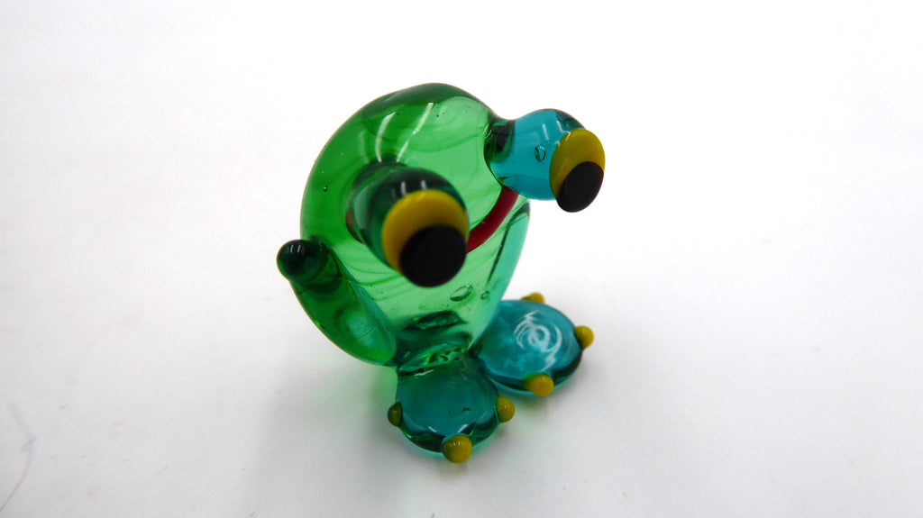Toute petite grenouille en verre soufflée