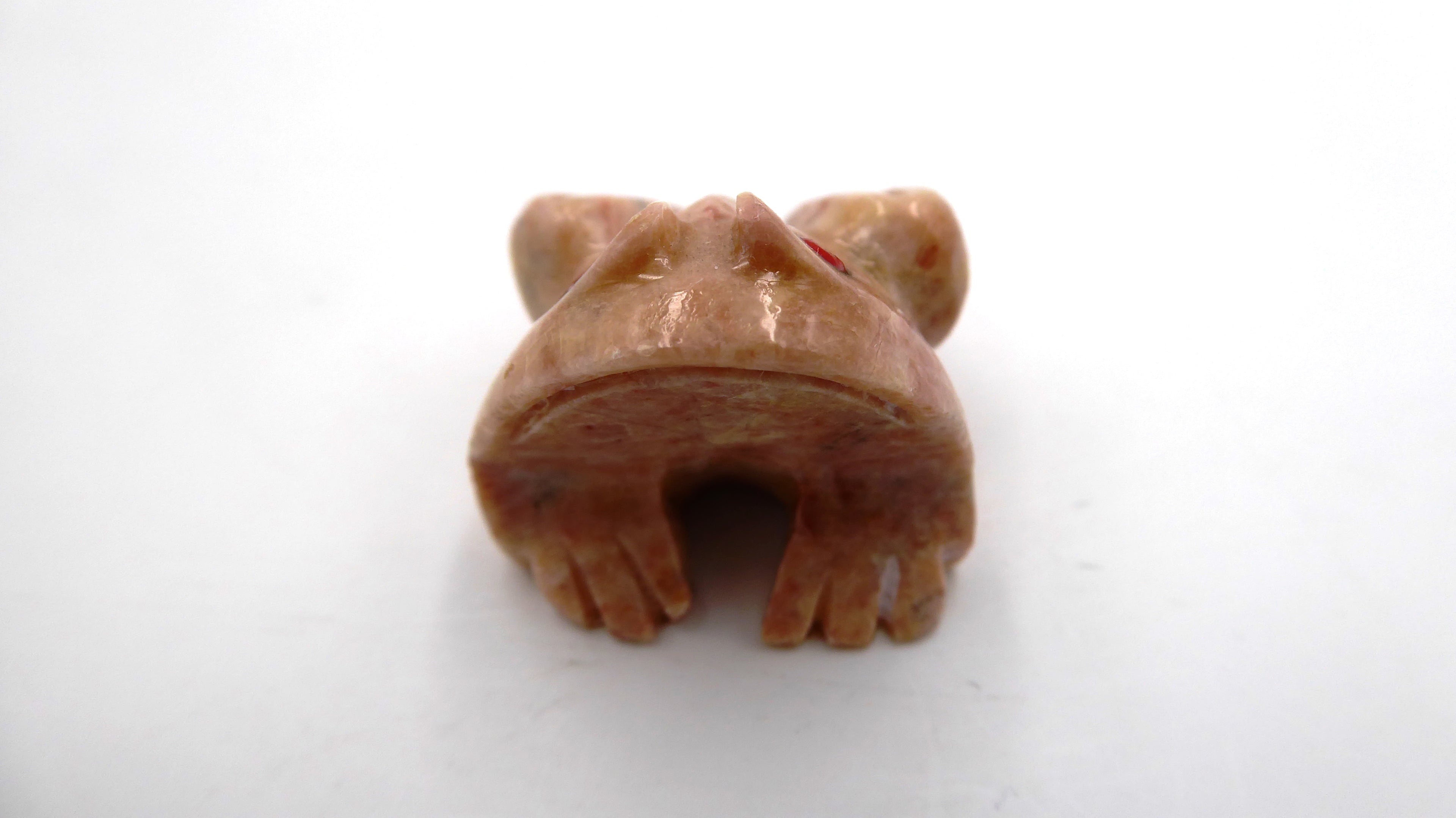 Petite grenouille en pierre rhodonite