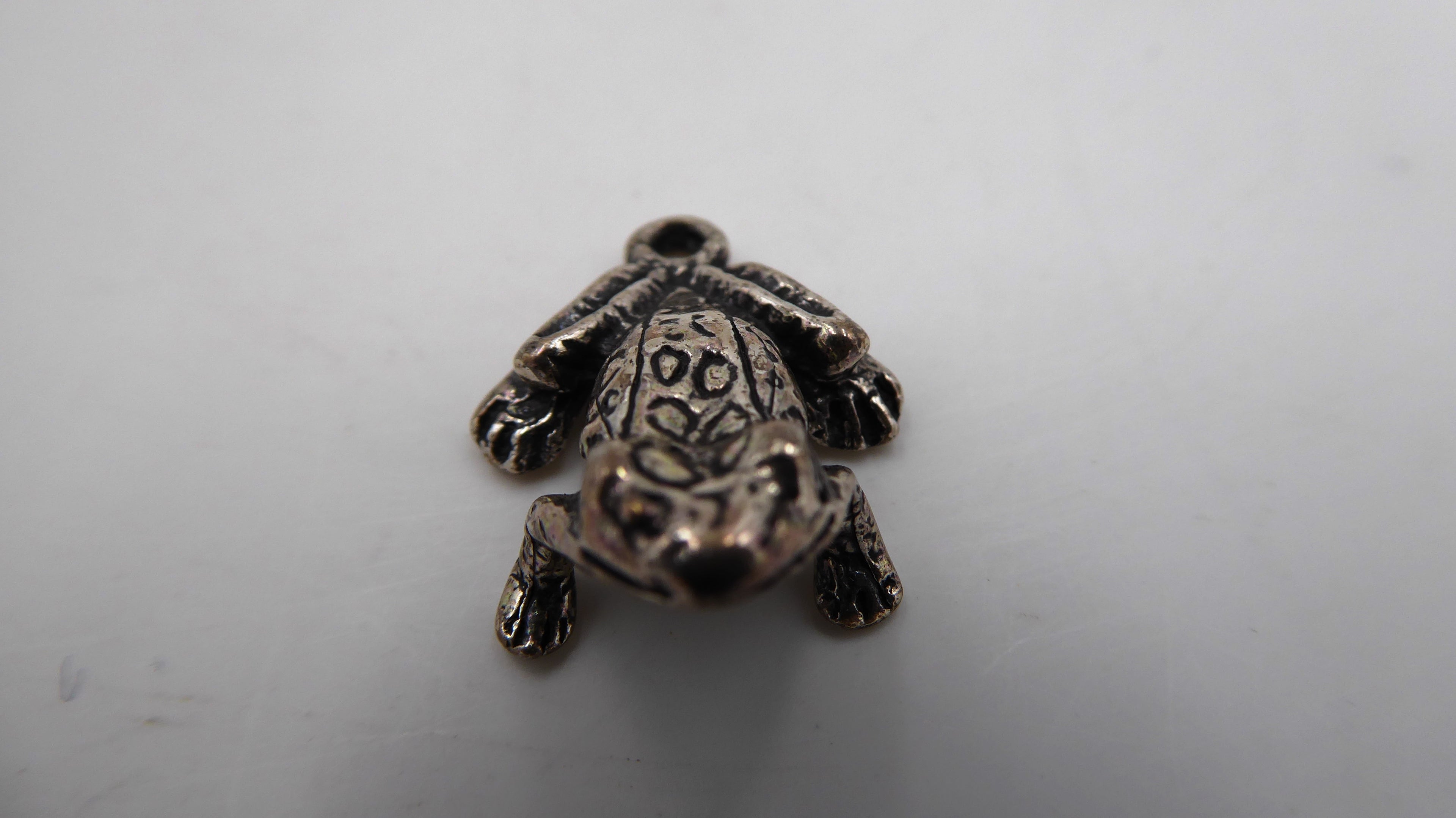 Pendentif ancien en argent poinçonné