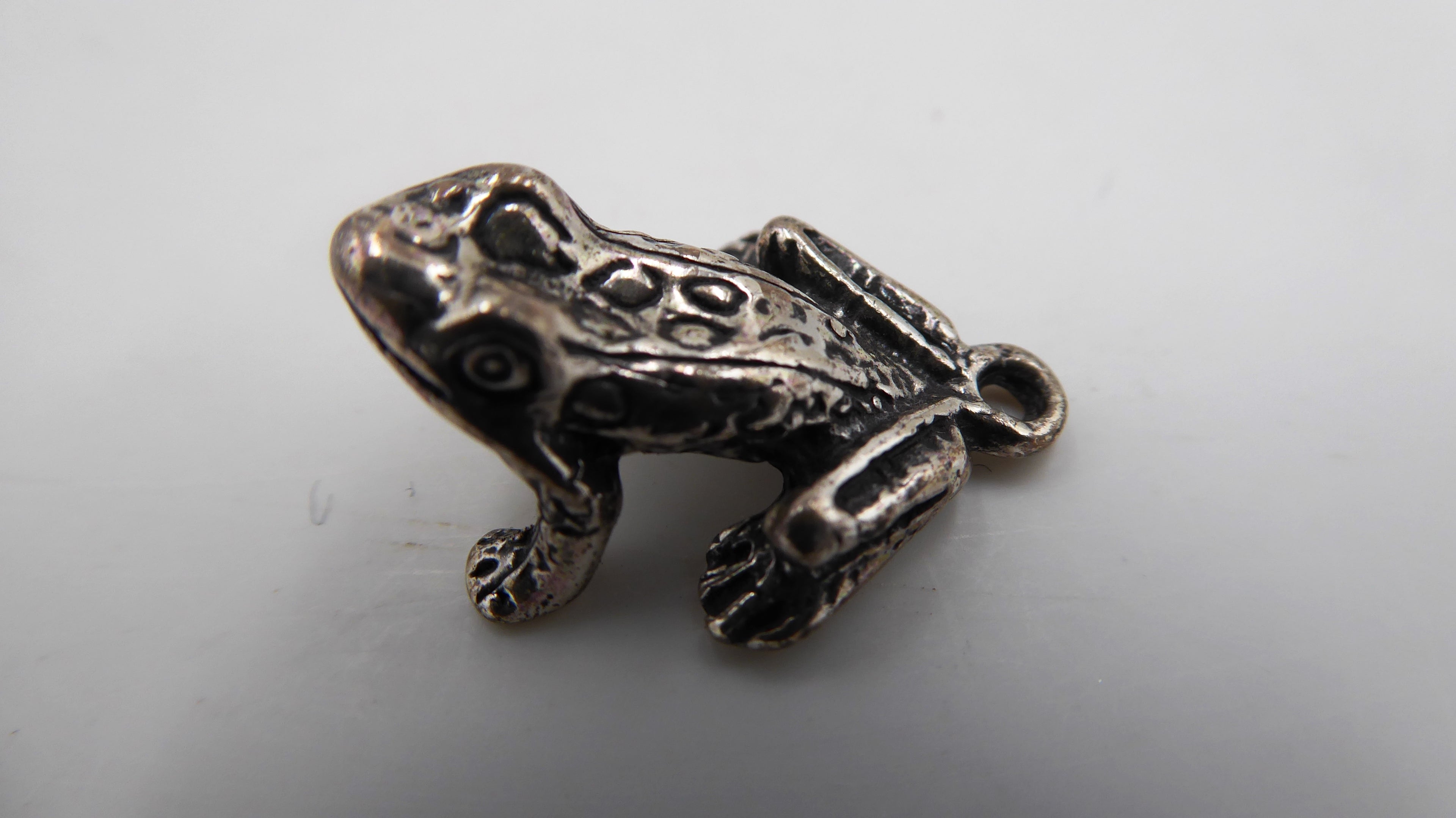 Pendentif ancien en argent poinçonné