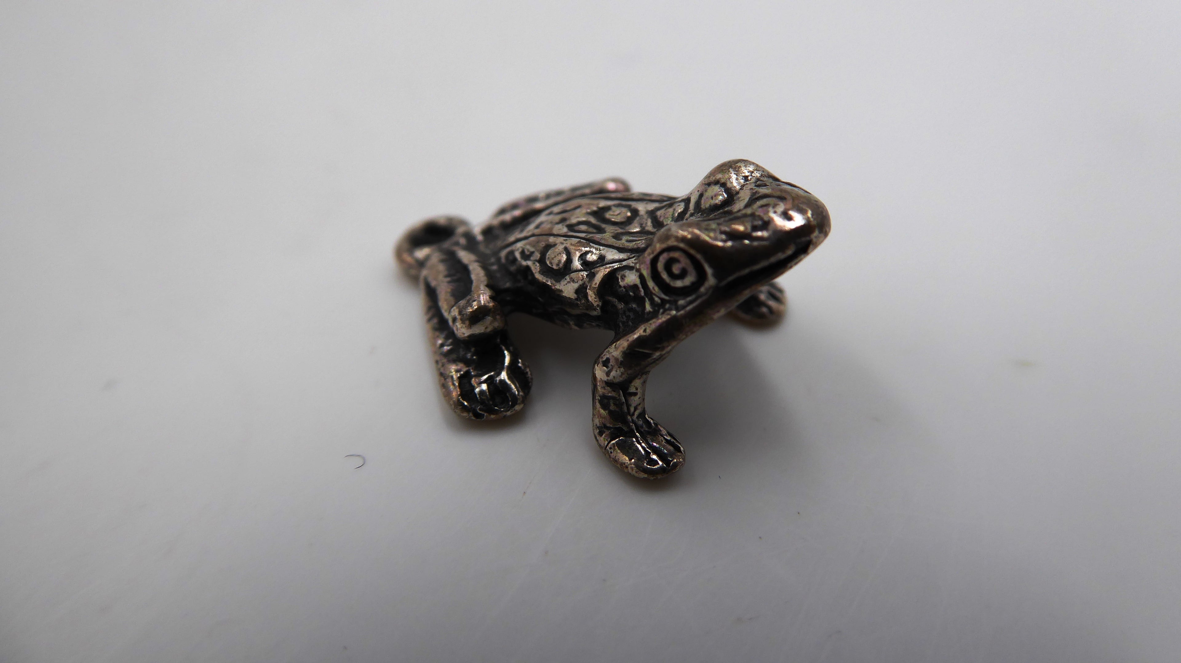 Pendentif ancien en argent poinçonné