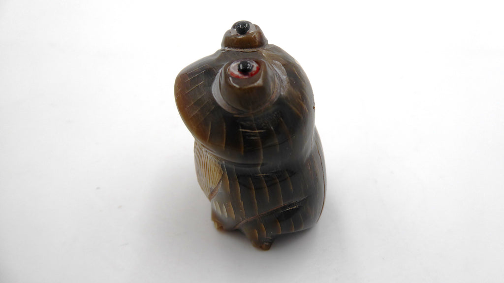 Petite grenouille en corne