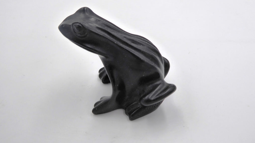 Grenouille en bois  CAPELLA DARTINGTON (Angleterre) signée LAVINIA