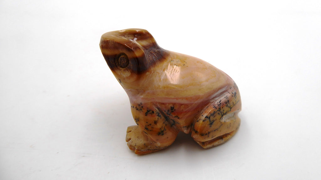 Belle petite grenouille en pierre rhodonite