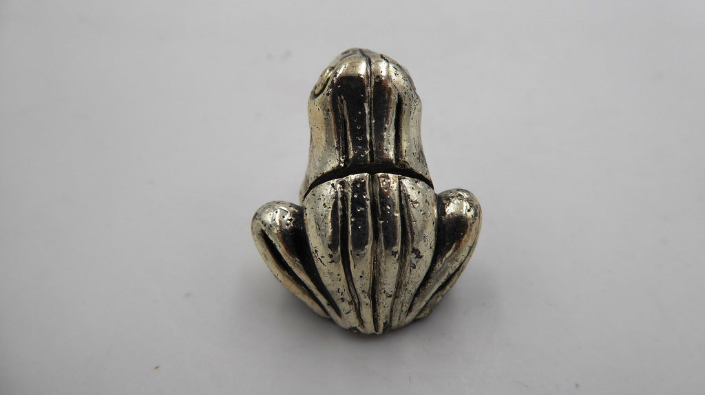 Petite grenouille en argent (Non poinçonné)