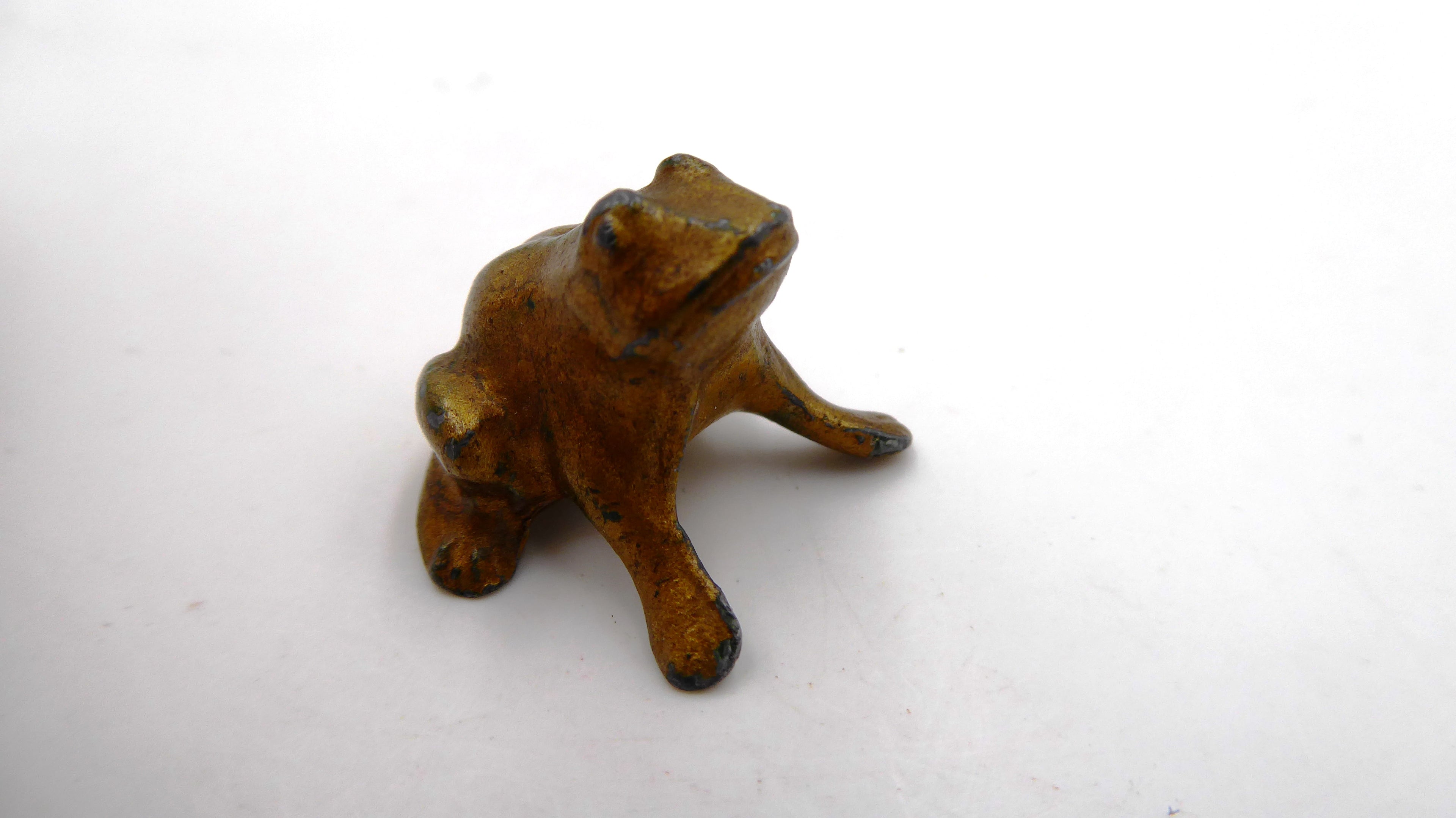 Rare couple de grenouille en plomb et plomb peint ROGER (Fonderie Henri ROGER)