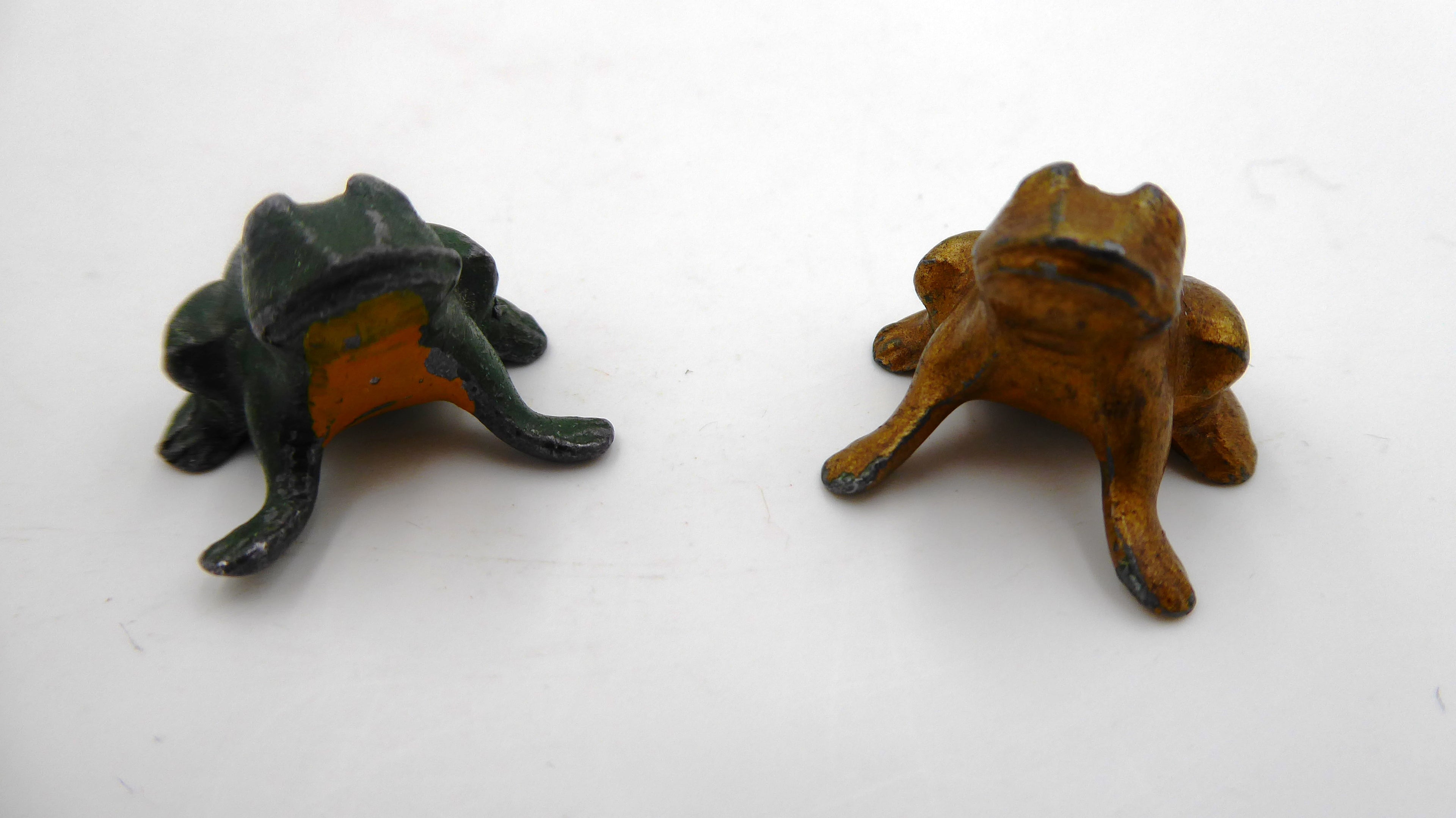 Rare couple de grenouille en plomb et plomb peint ROGER (Fonderie Henri ROGER)
