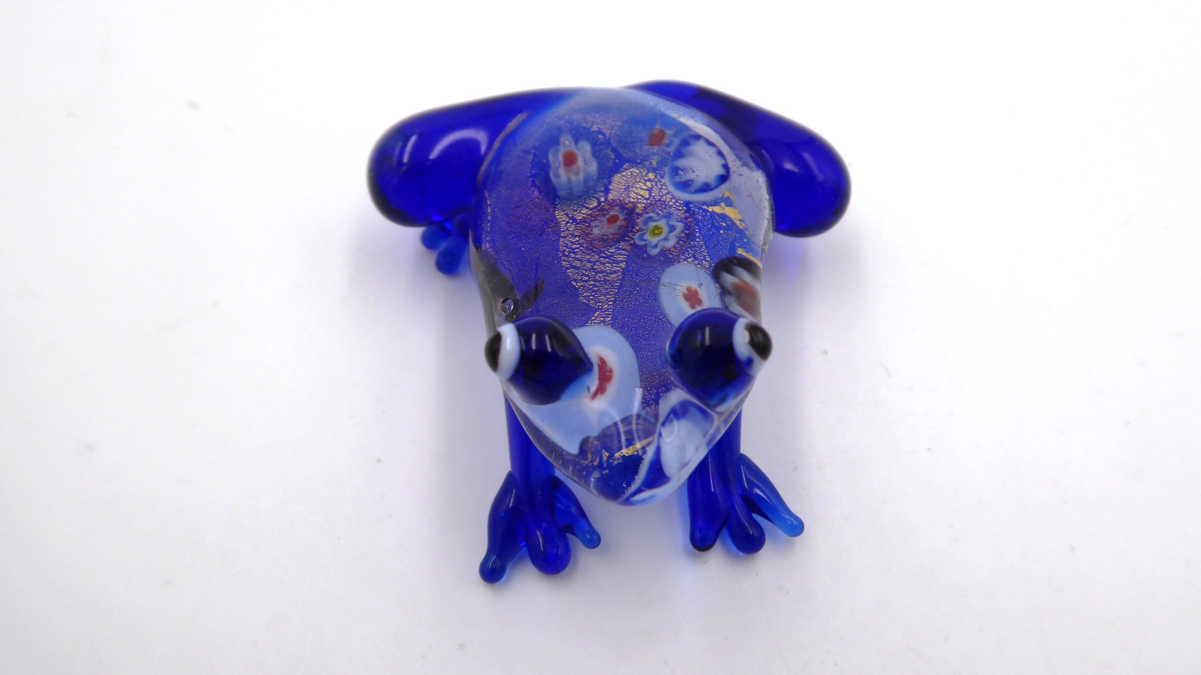 Grenouille en verre soufflé violette au ventre décoré