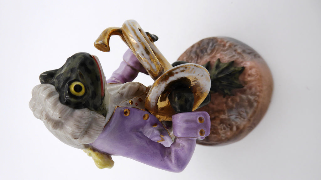 Exceptionnelle collection de grenouilles musiciennes en porcelaine de SAXE