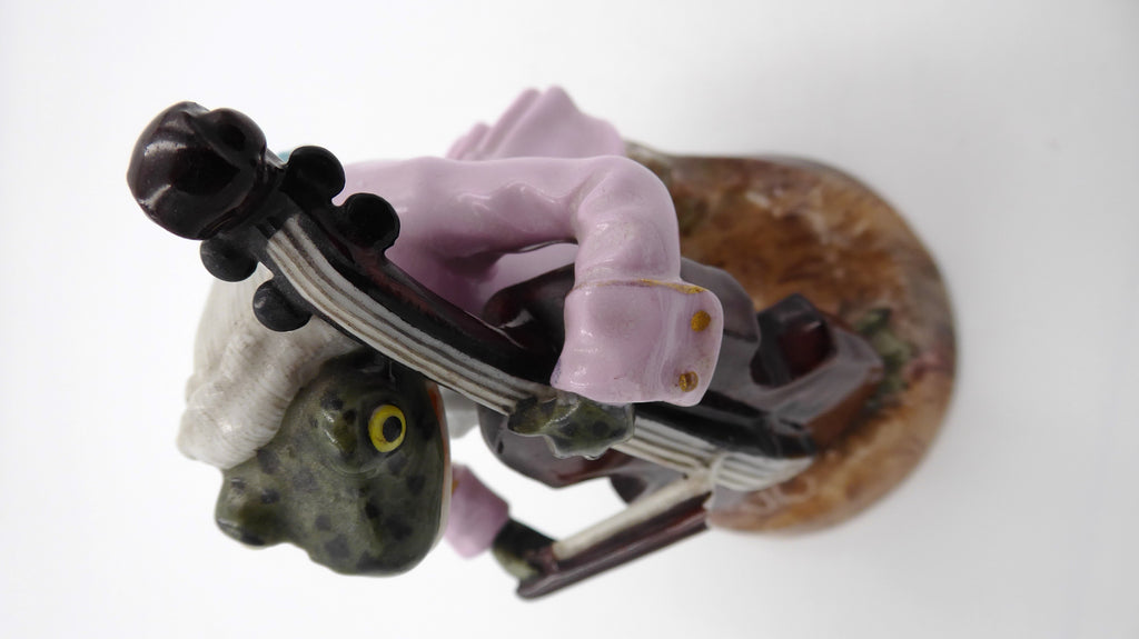 Exceptionnelle collection de grenouilles musiciennes en porcelaine de SAXE