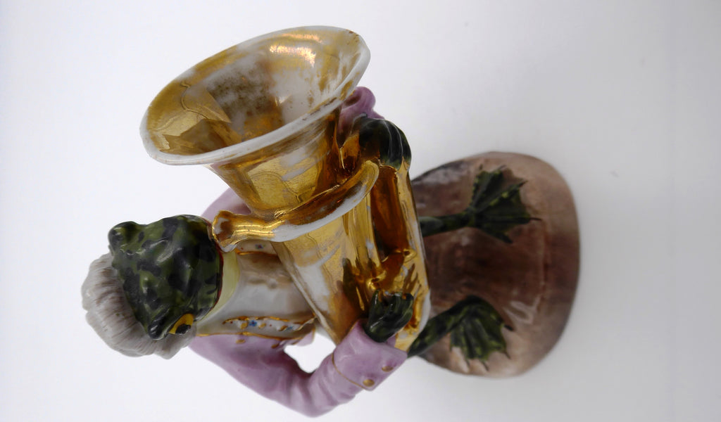 Exceptionnelle collection de grenouilles musiciennes en porcelaine de SAXE