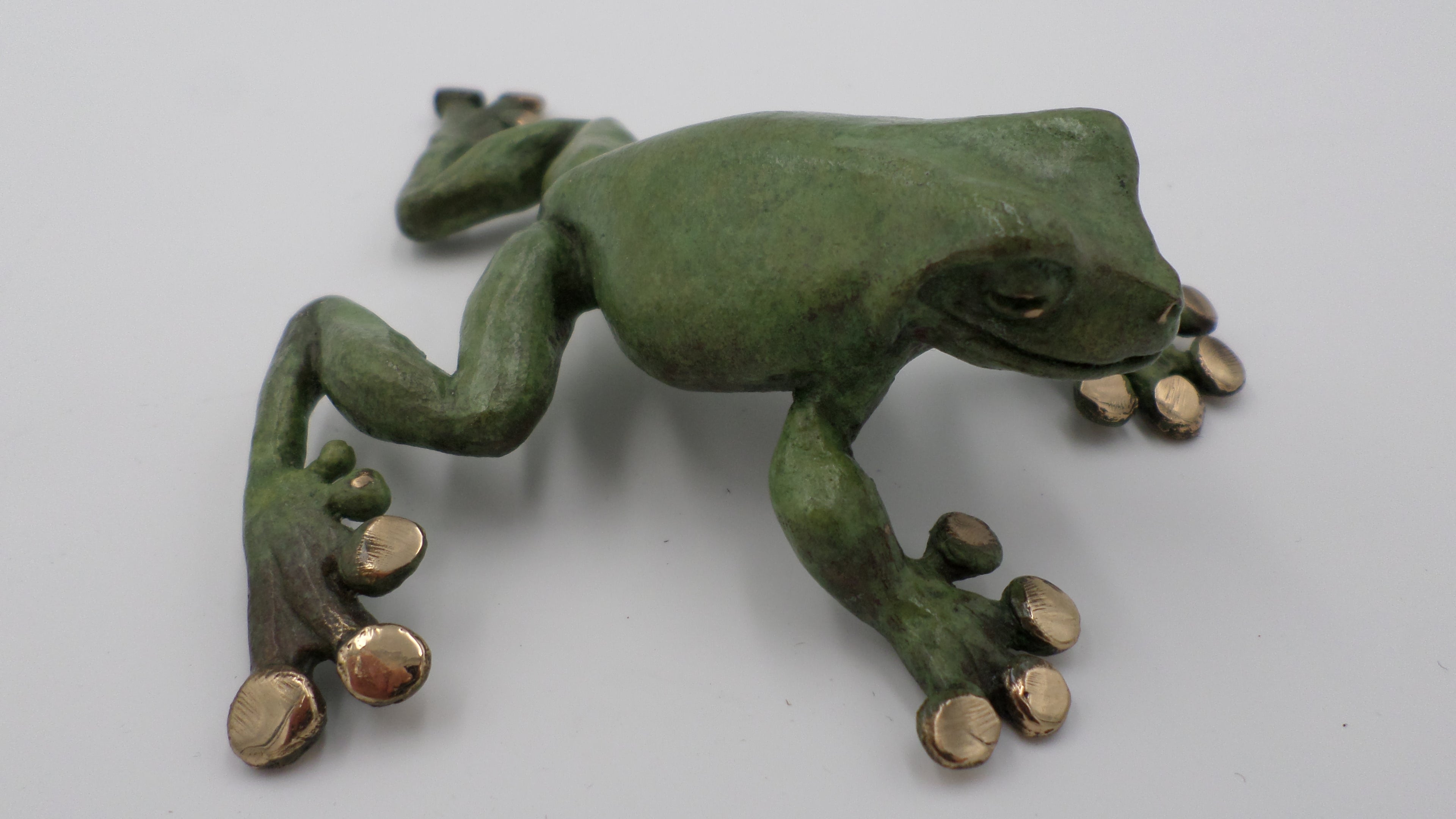 Grosse grenouille en laiton et peinture verte
