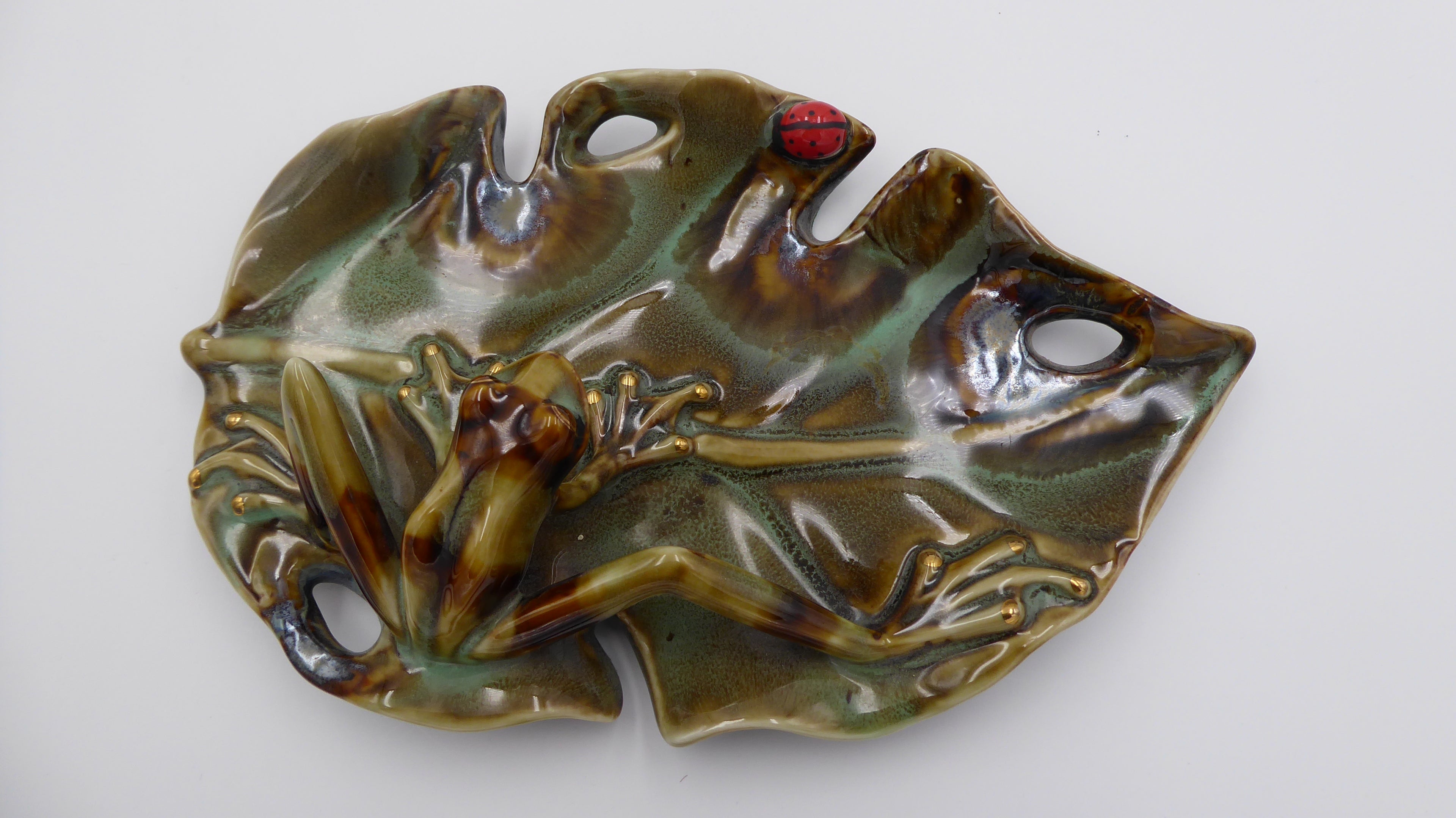 Beau vide poche en porcelaine anglaise signée
