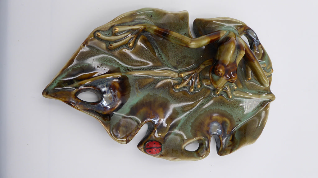 Beau vide poche en porcelaine anglaise signée