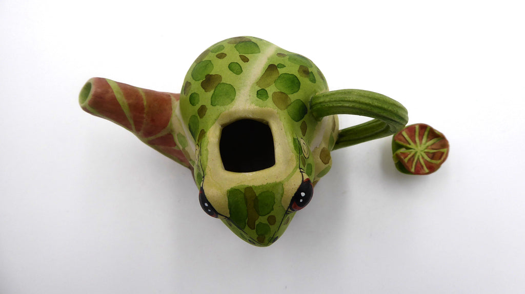 Originale petite théière en céramique mate