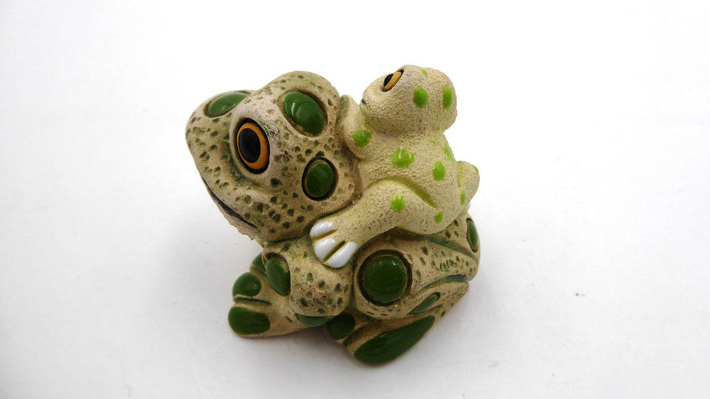 Grenouille avec son bébé céramique mate incrustée de pierre venant d'URUGUAY