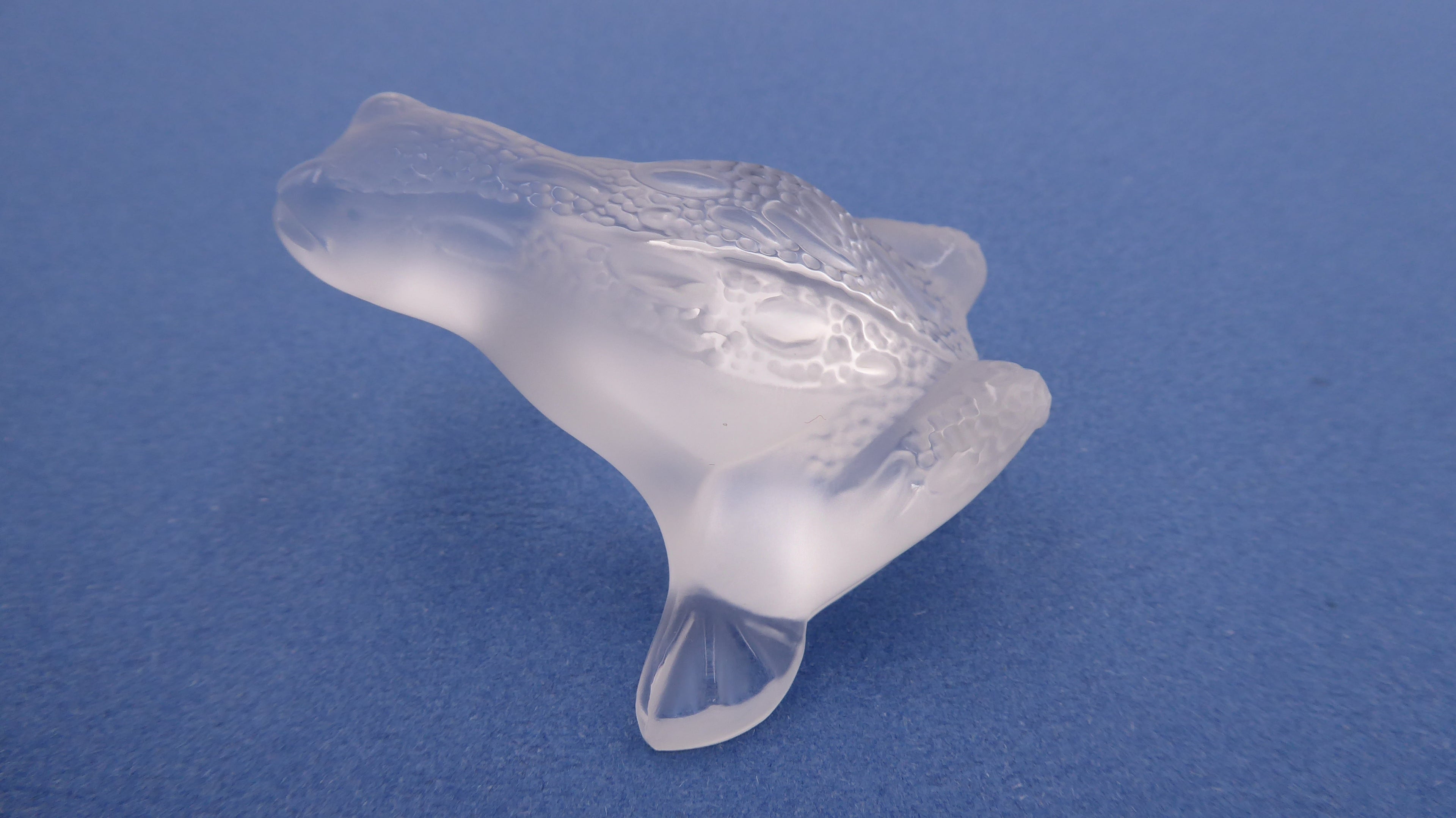 Grenouille sauteuse LALIQUE en cristal incolore