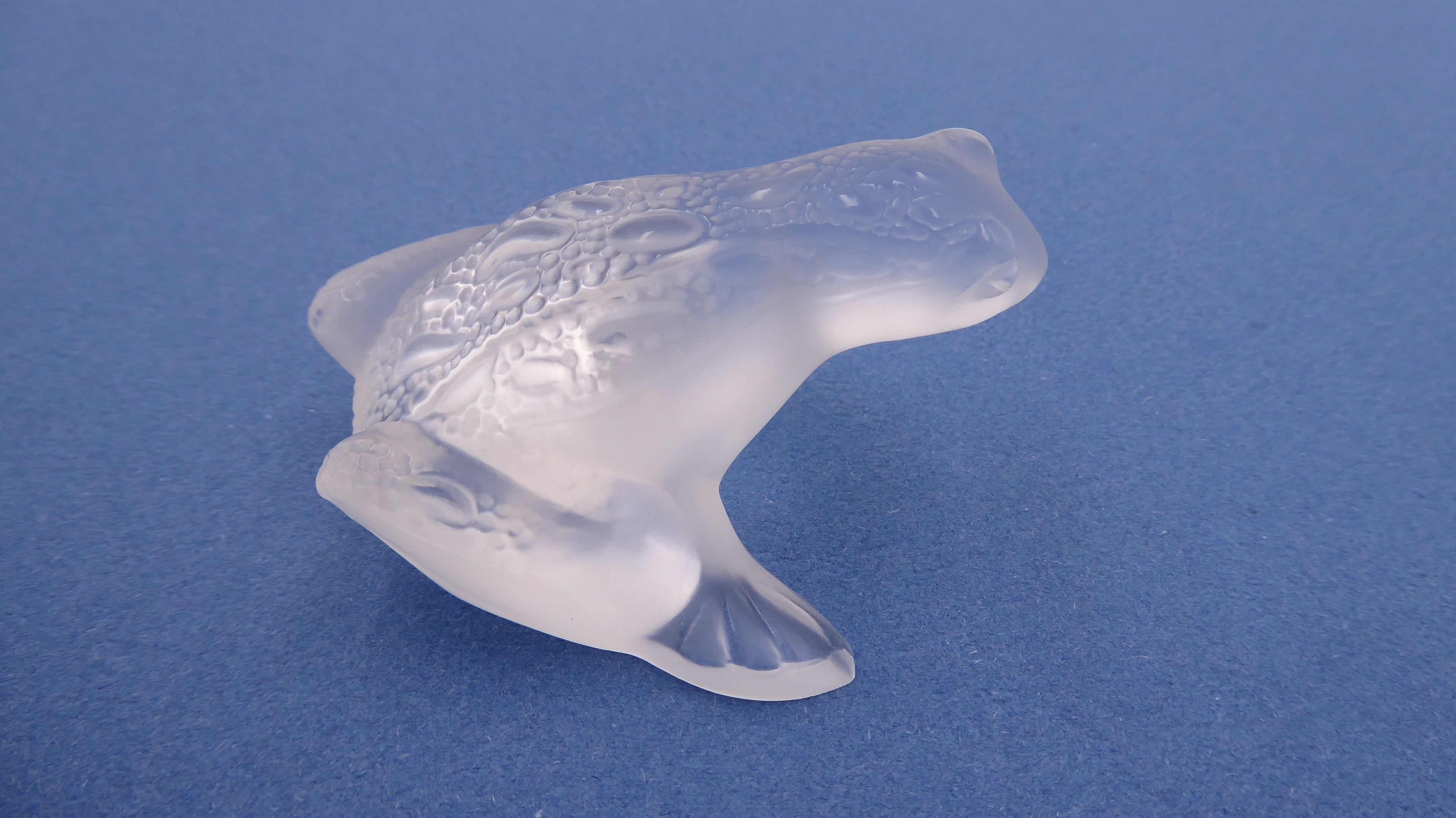 Grenouille sauteuse LALIQUE en cristal incolore