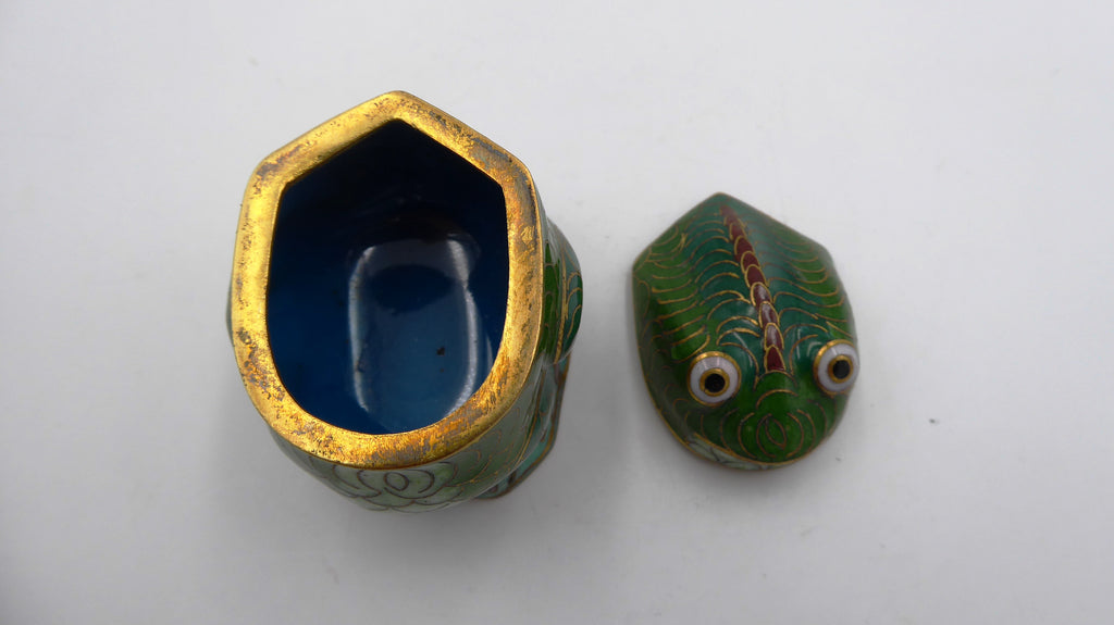 Très jolie boite à bijoux en laiton émaillé