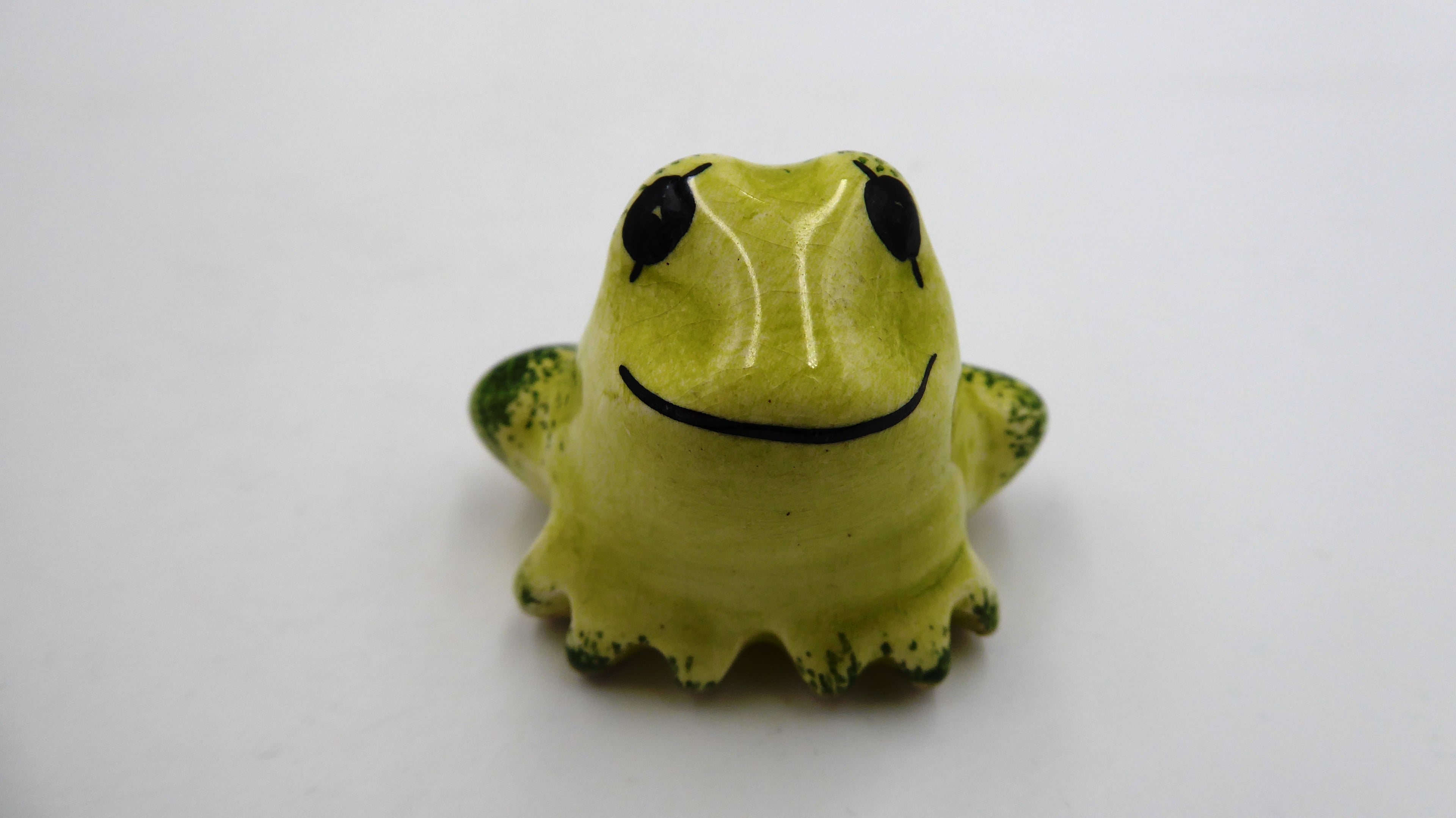 Petite porcelaine anglaise signée