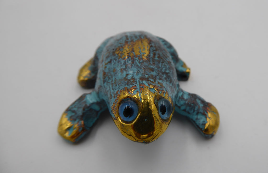 Grenouille en laiton oxidé