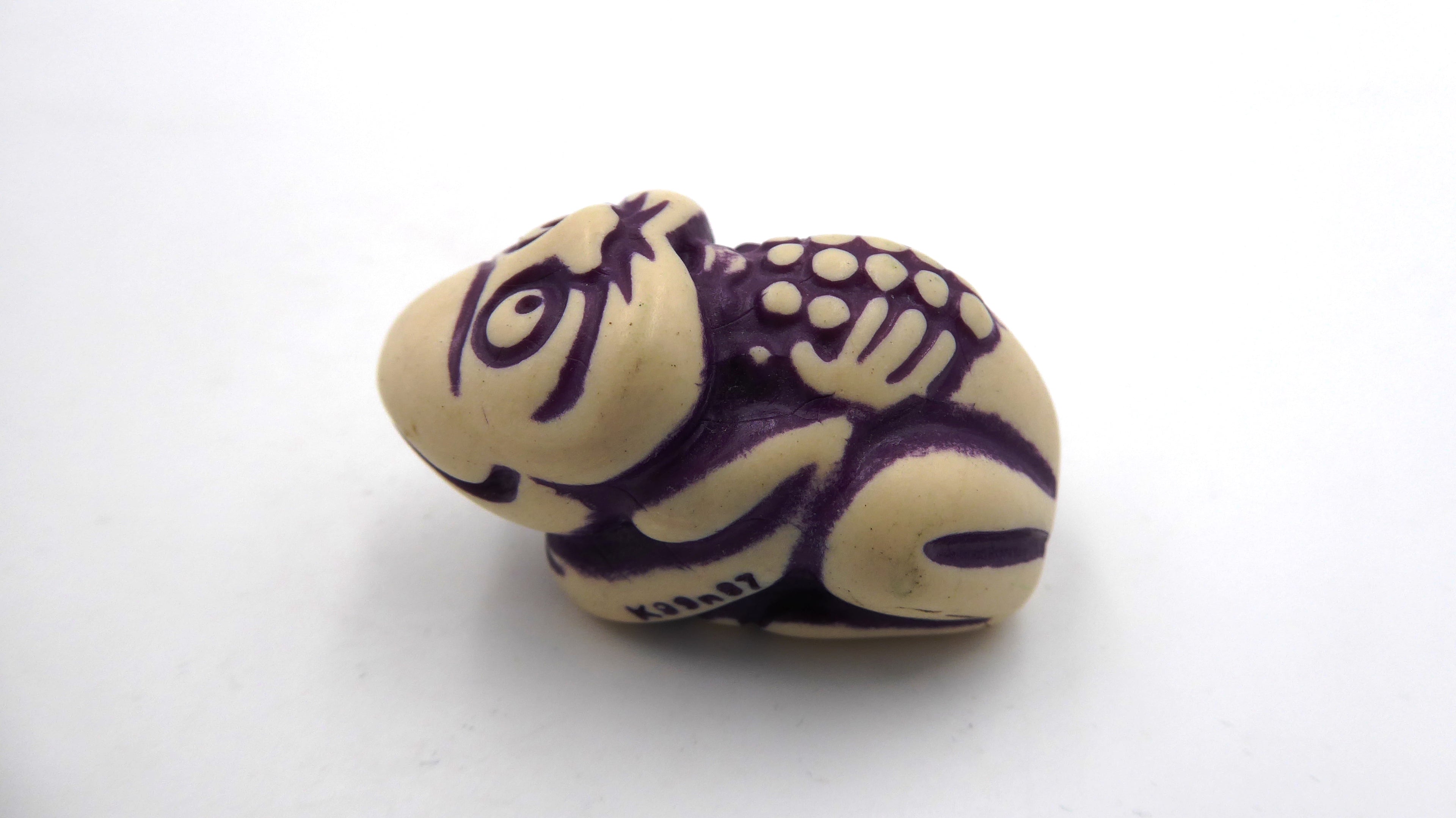 Rigolote petite grenouille à la décoration particulière