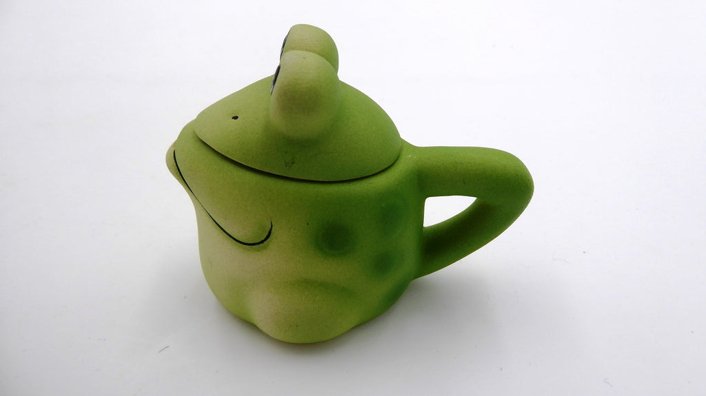 Petite cruche en céramique mate