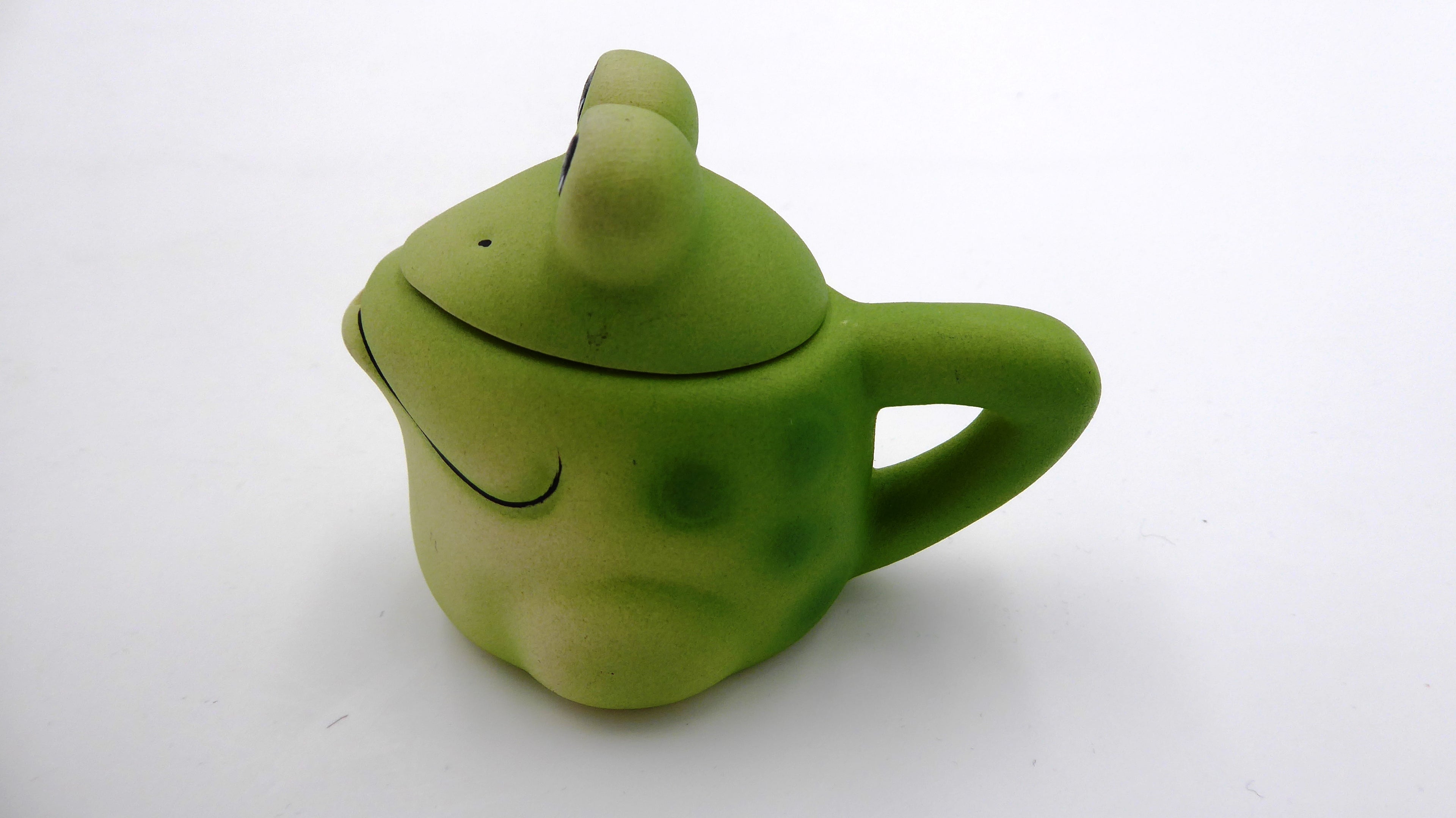 Petite cruche en céramique mate