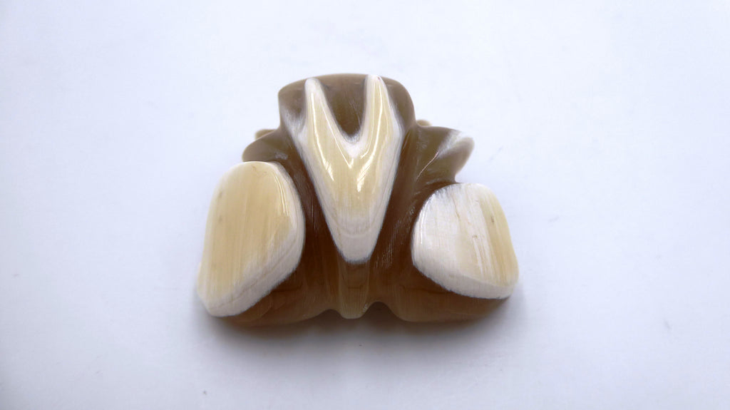 Grenouille en onyx teinte particulière travail soigné