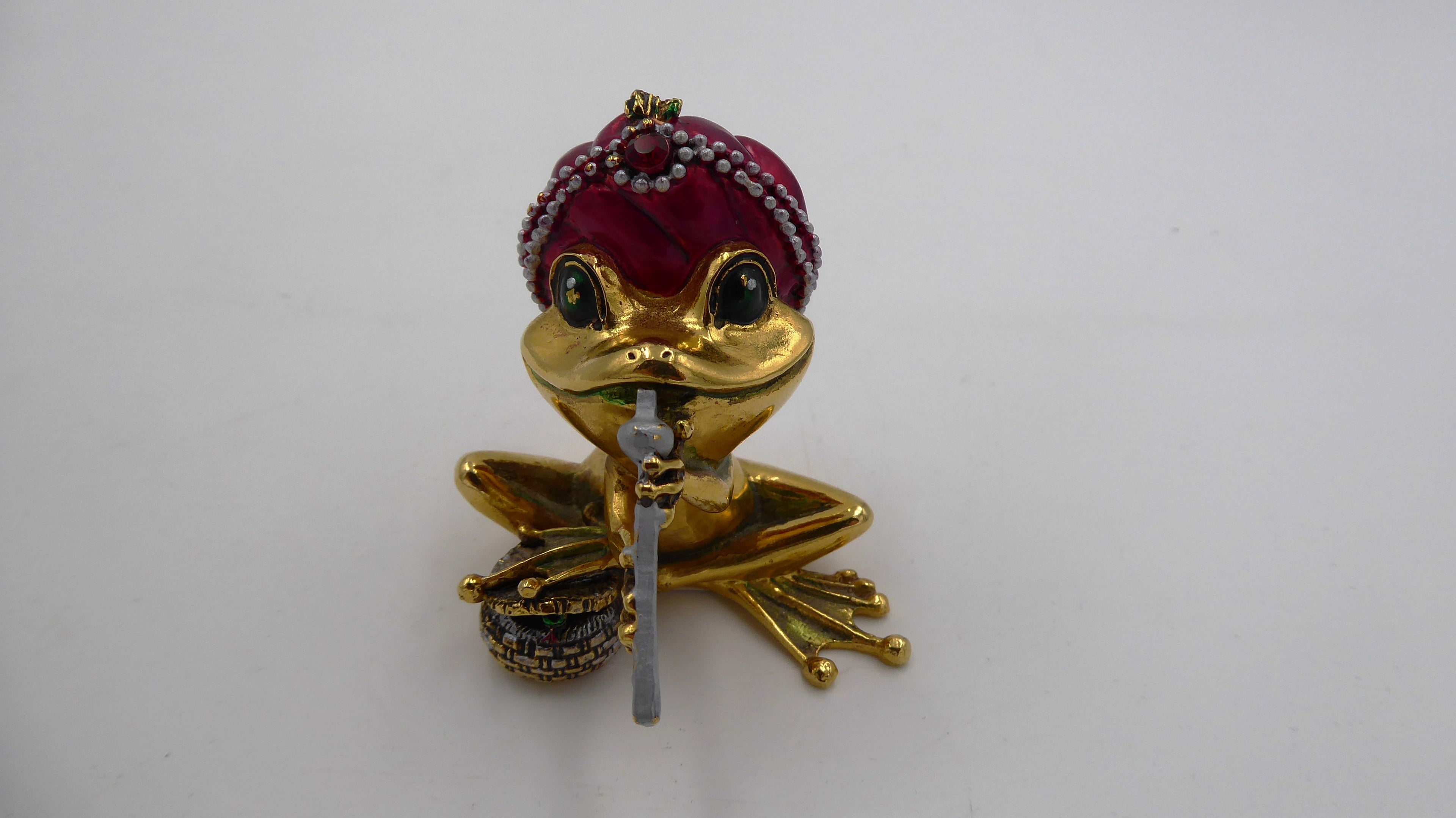 Fakir frog copyright TFM en laiton massif décoré